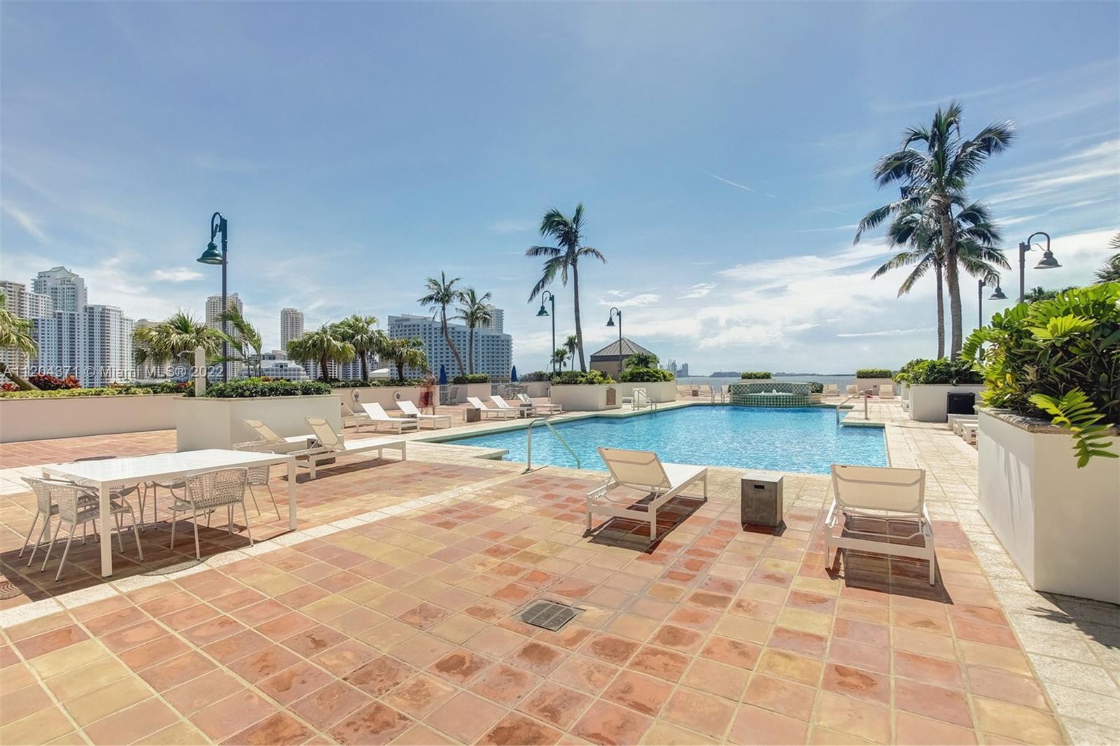 1111 Brickell Bay Dr Unit: 2005