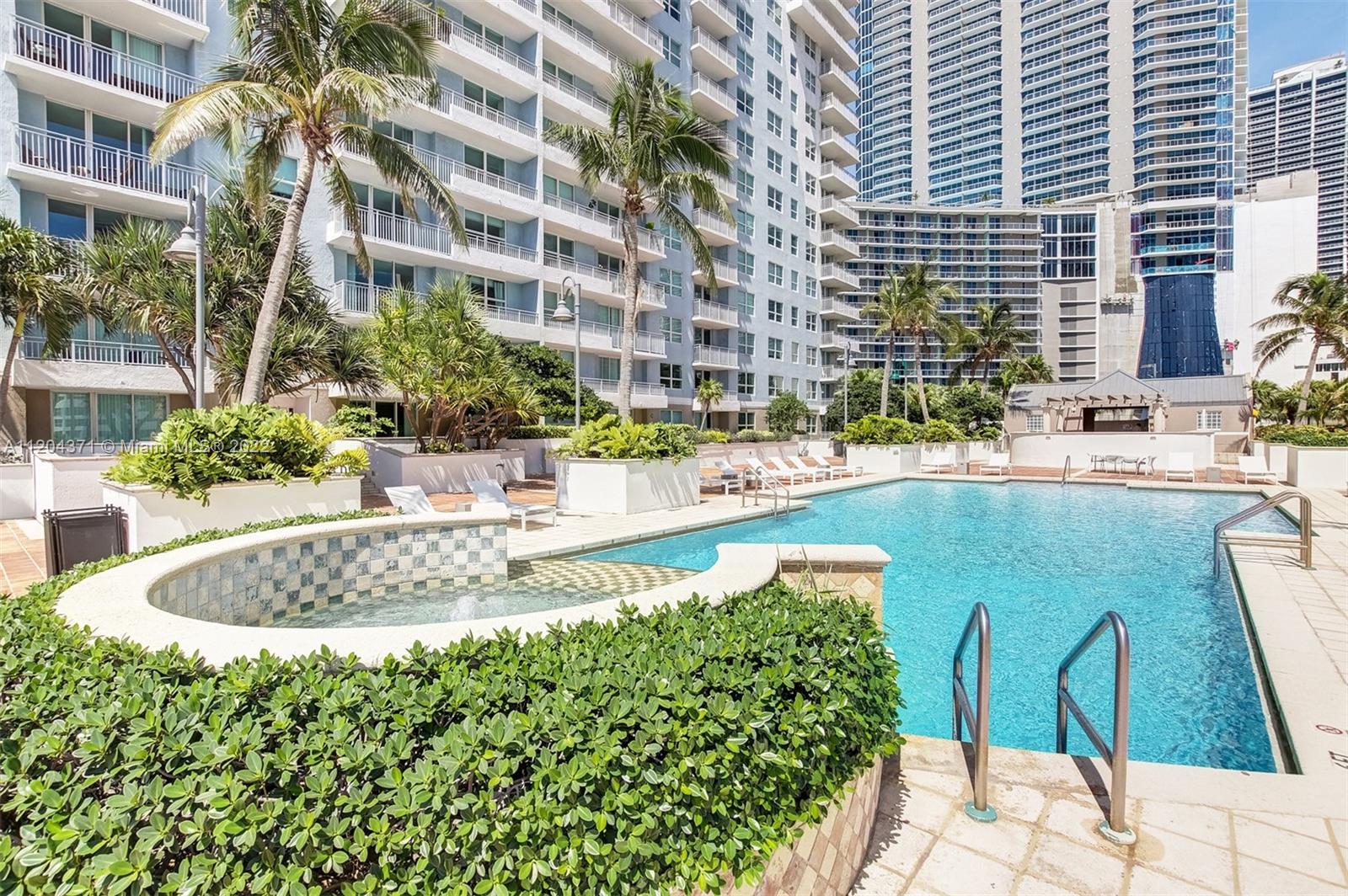1111 Brickell Bay Dr Unit: 2005
