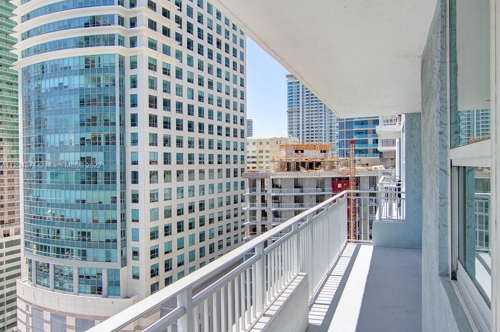 1111 Brickell Bay Dr Unit: 2005