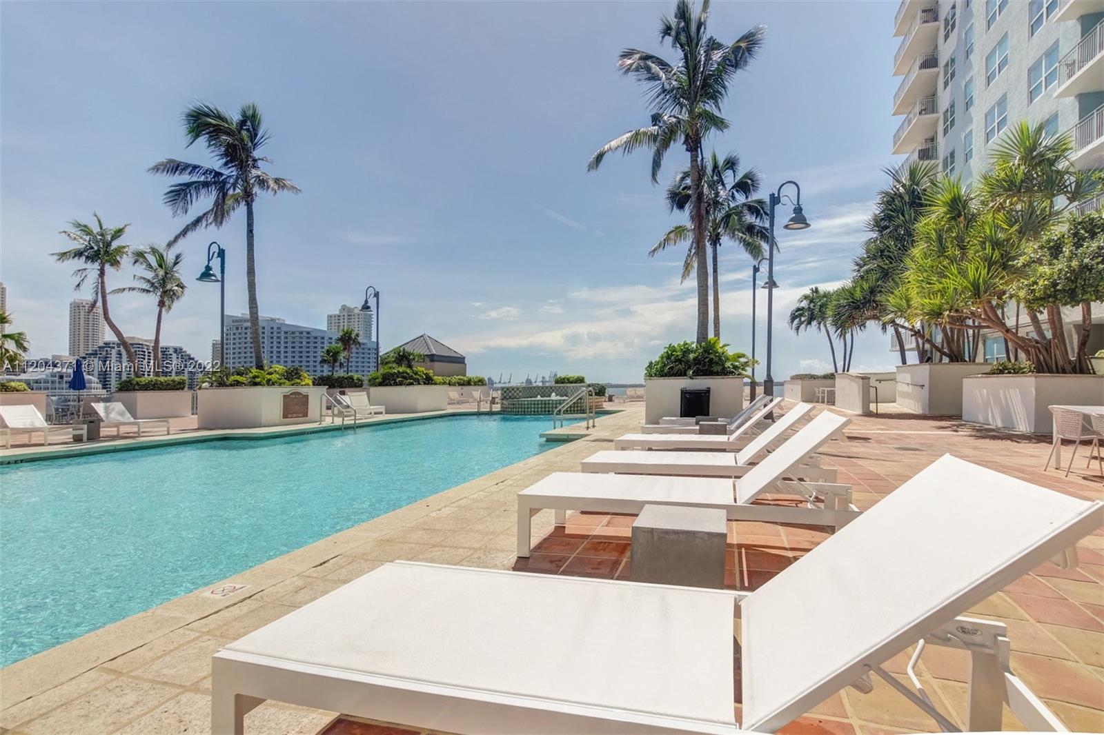 1111 Brickell Bay Dr Unit: 2005