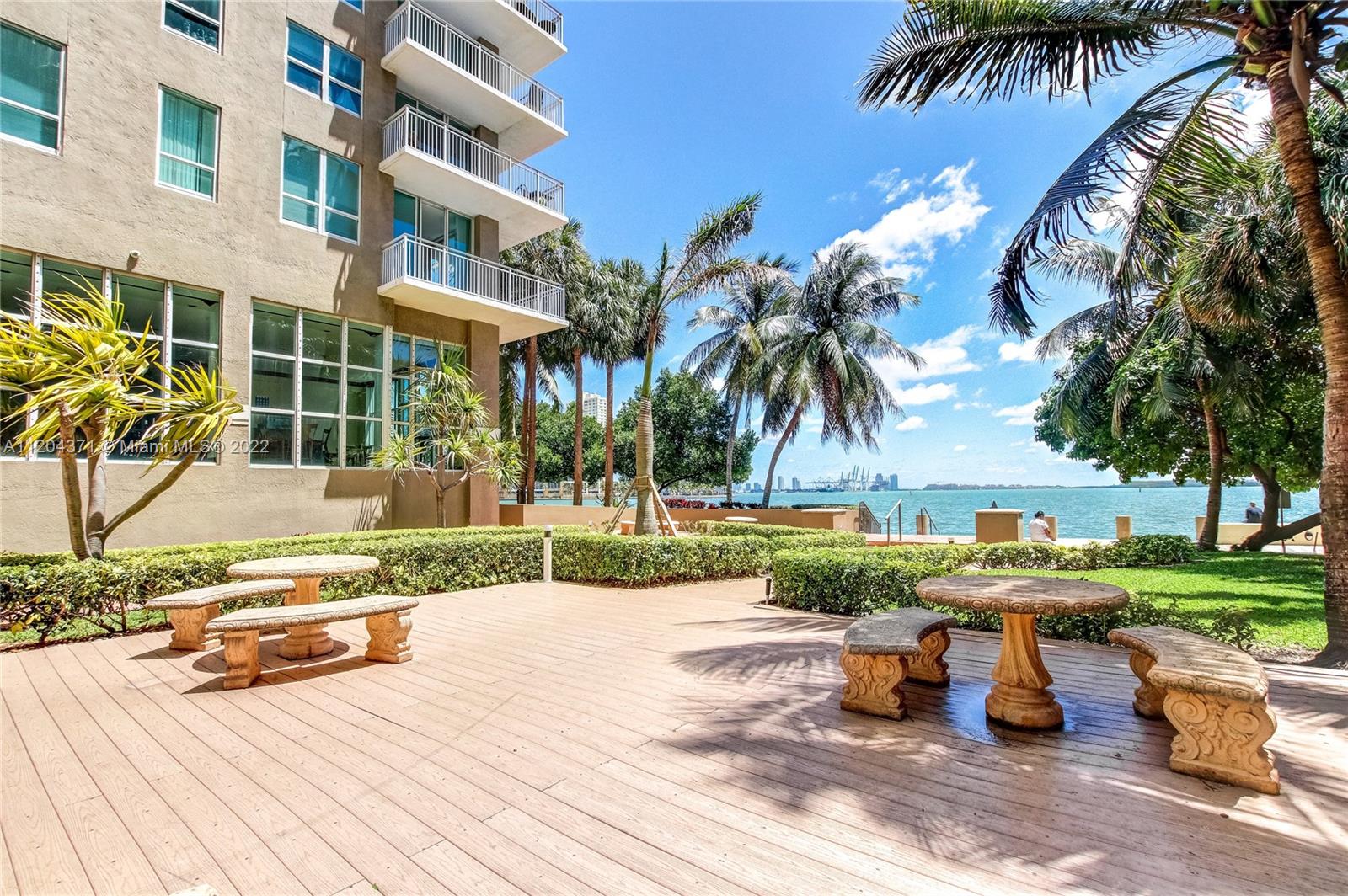 1111 Brickell Bay Dr Unit: 2005