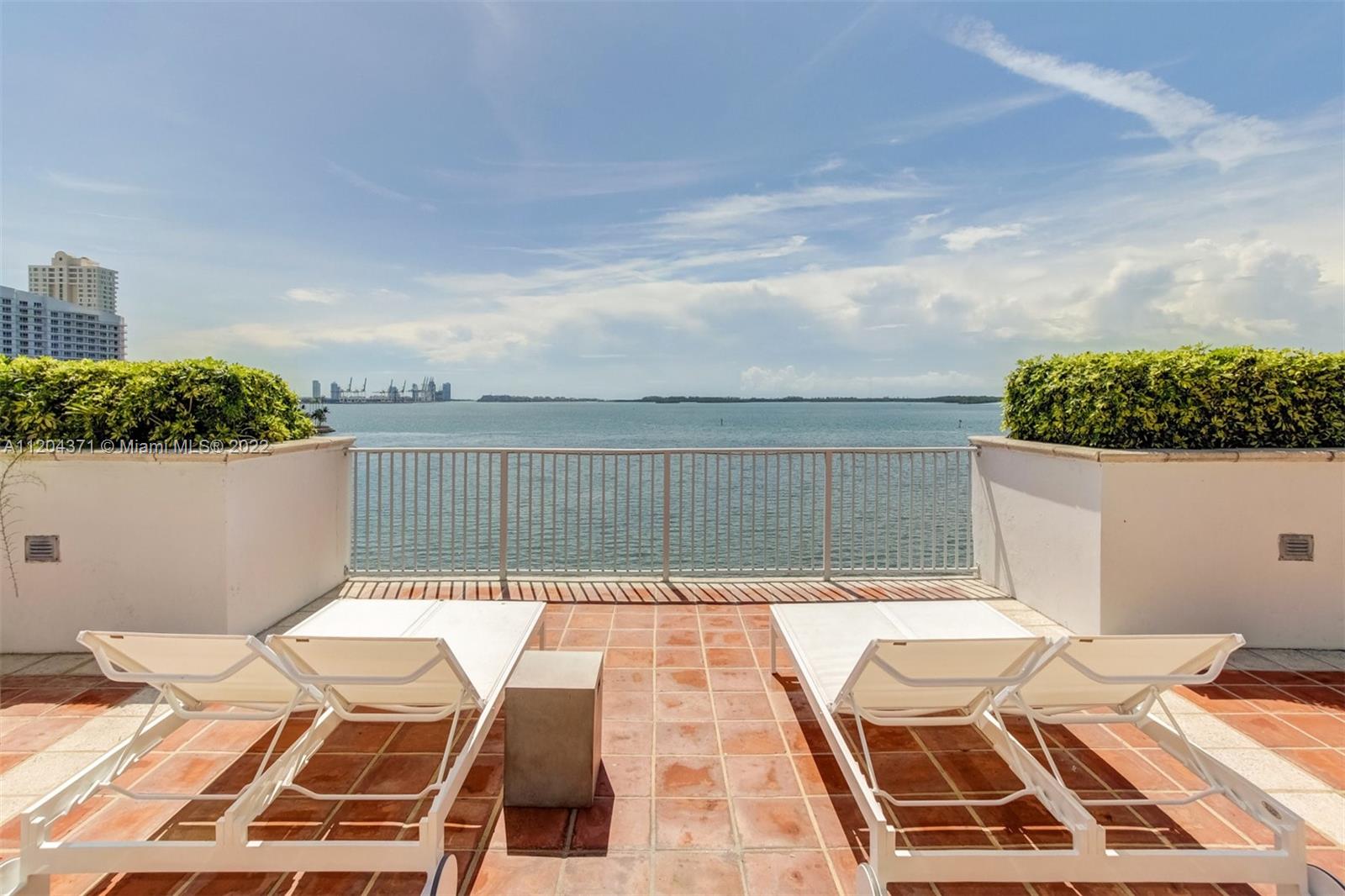 1111 Brickell Bay Dr Unit: 2005