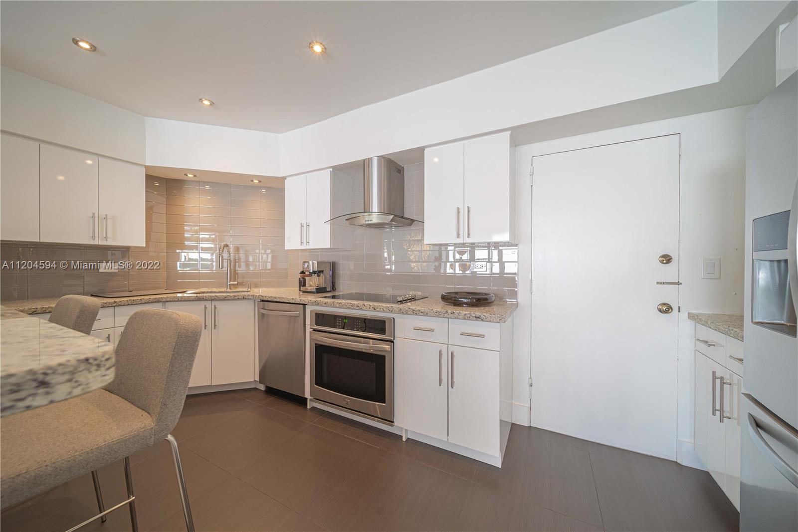 1408 Brickell Bay Dr Unit: 215