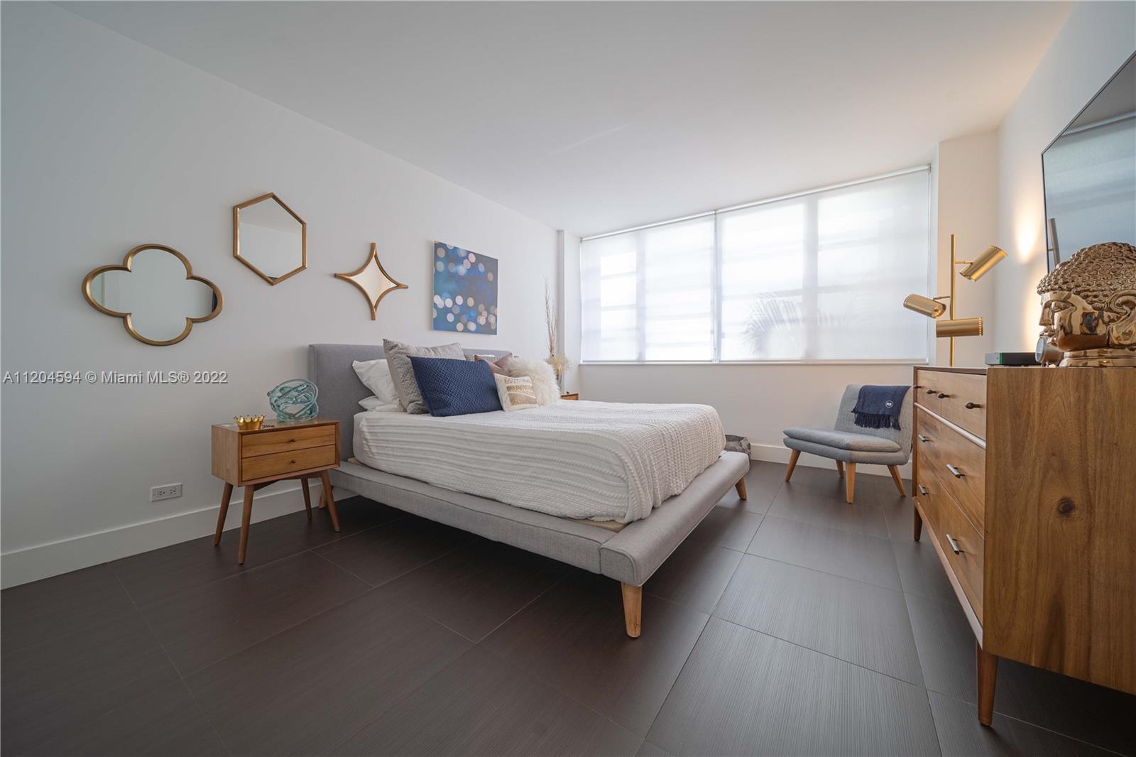 1408 Brickell Bay Dr Unit: 215