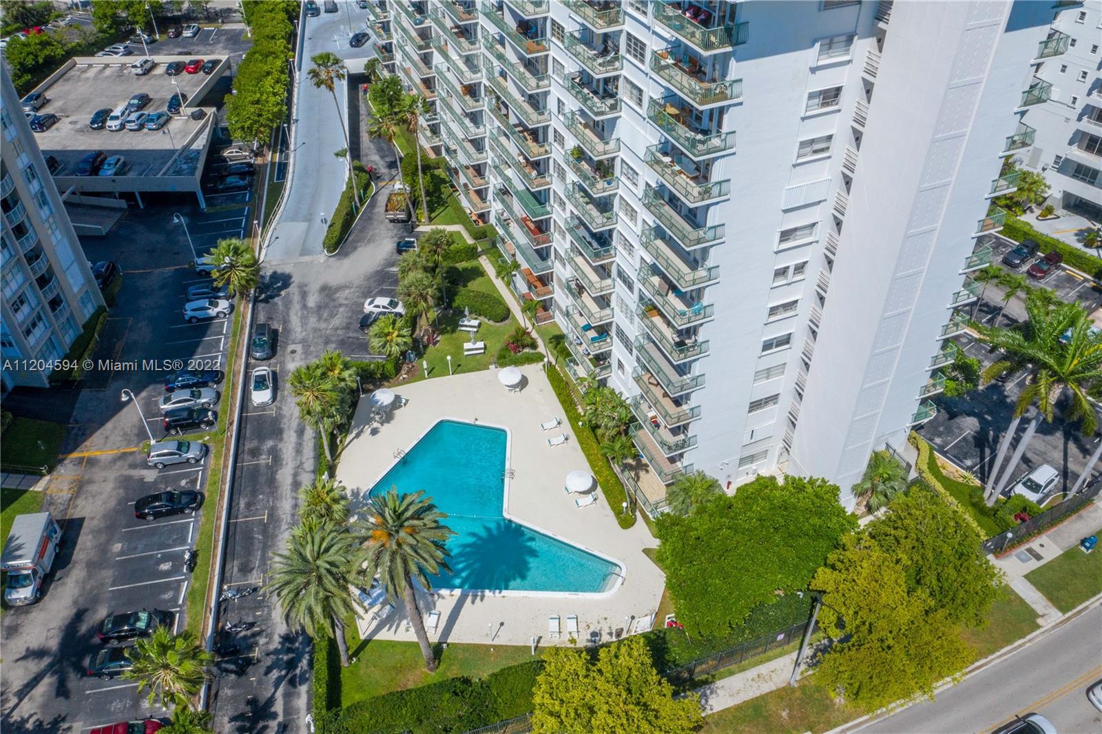 1408 Brickell Bay Dr Unit: 215