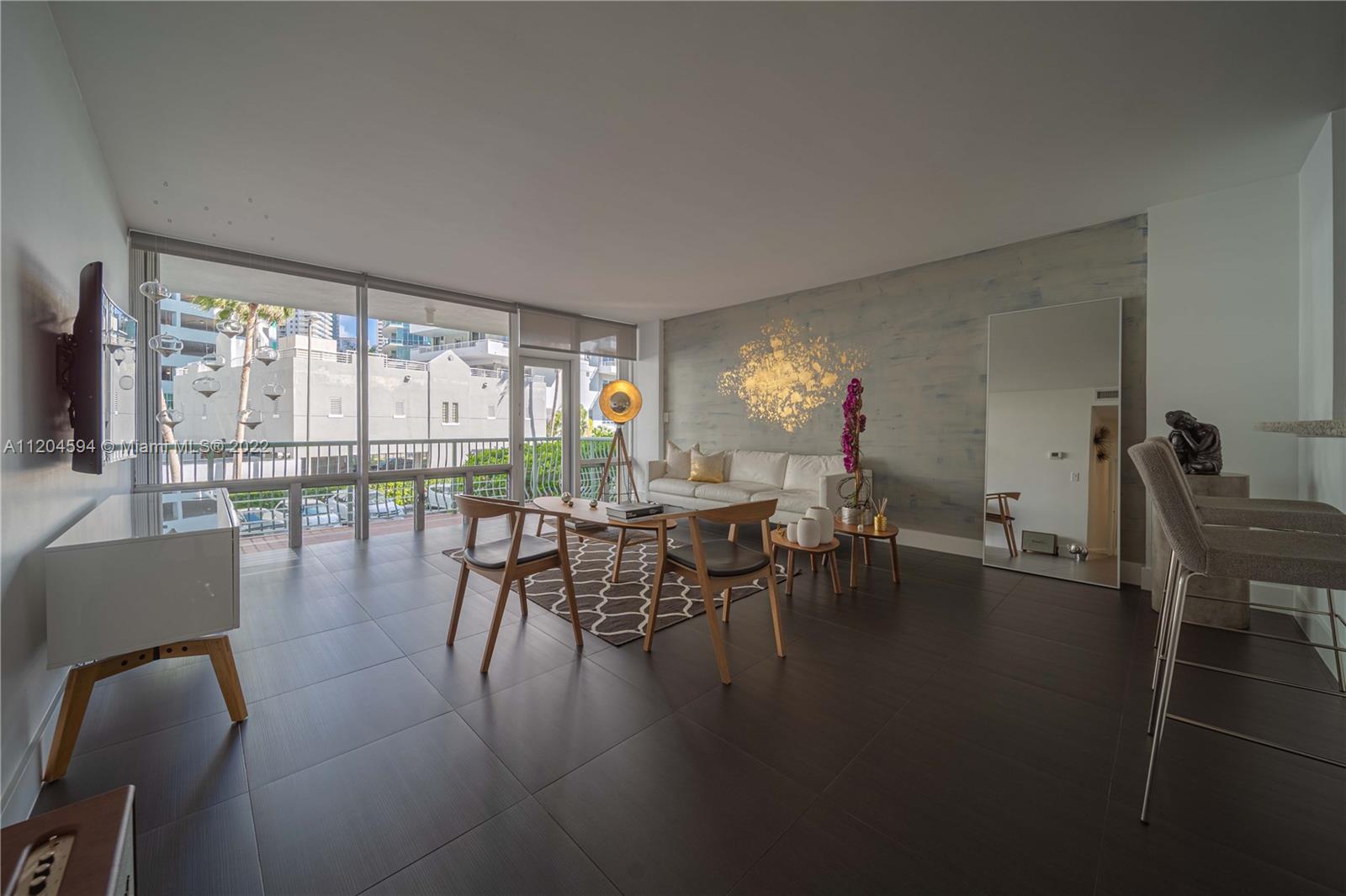 1408 Brickell Bay Dr Unit: 215