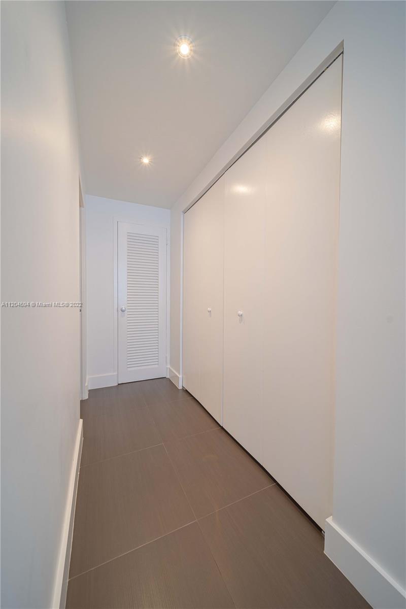 1408 Brickell Bay Dr Unit: 215
