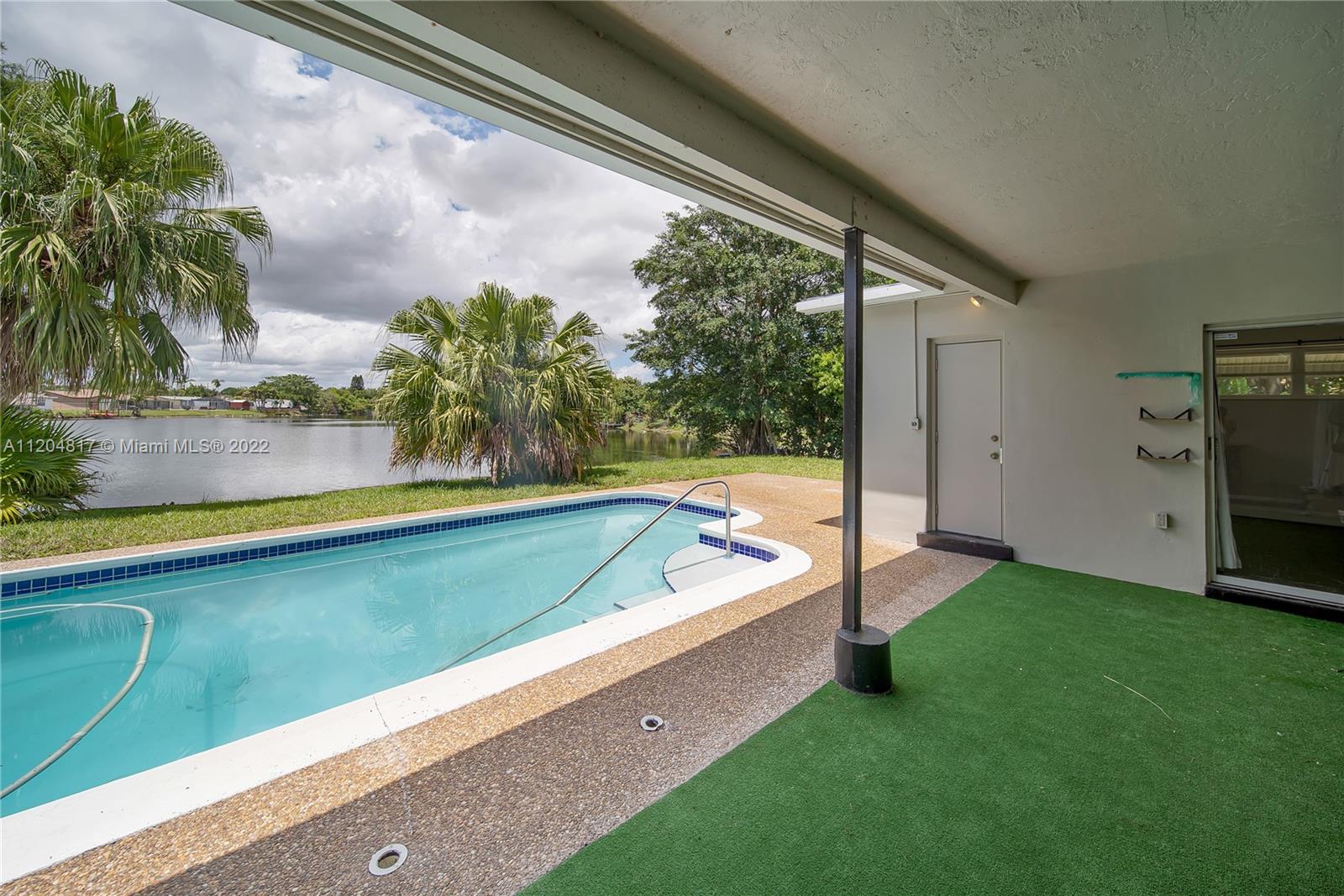 7271 Sunset Strip