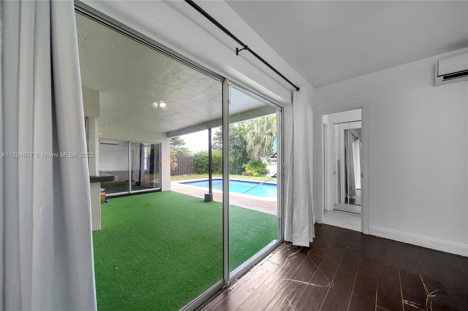 7271 Sunset Strip