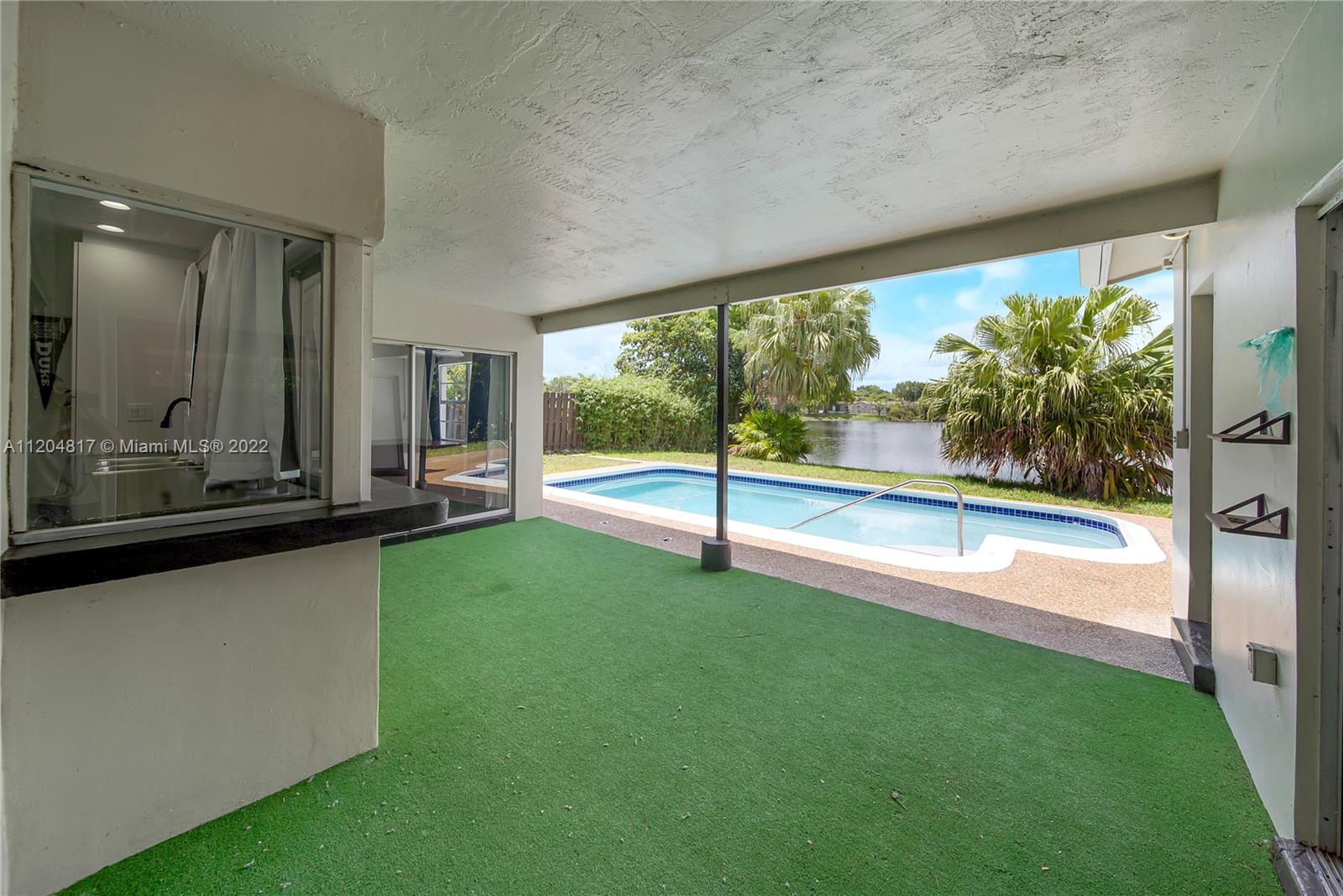 7271 Sunset Strip