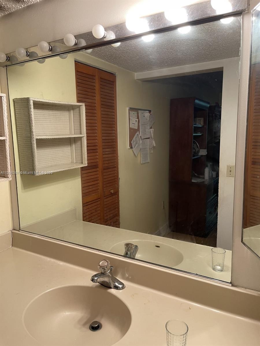 9135 SW 125th Ave Unit: 208P