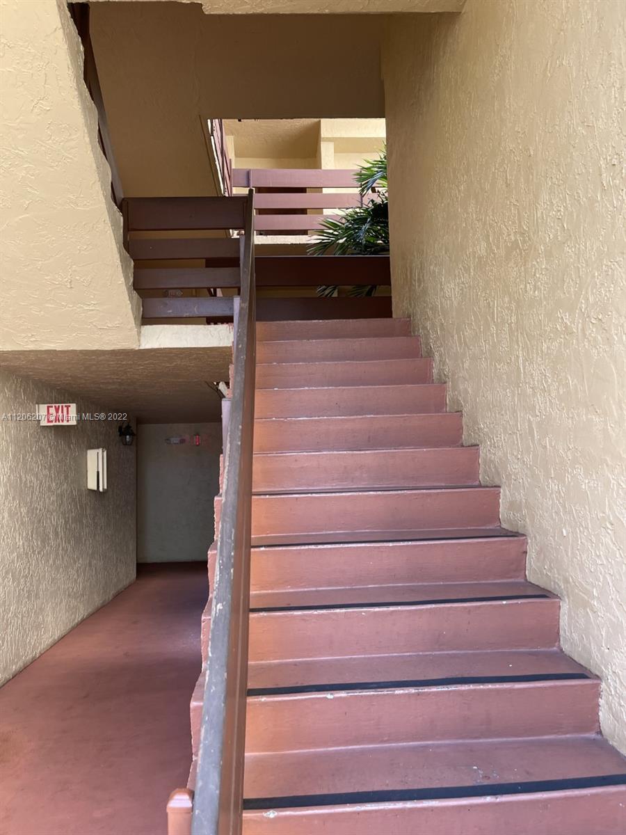 9135 SW 125th Ave Unit: 208P