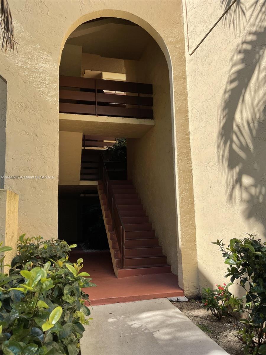 9135 SW 125th Ave Unit: 208P
