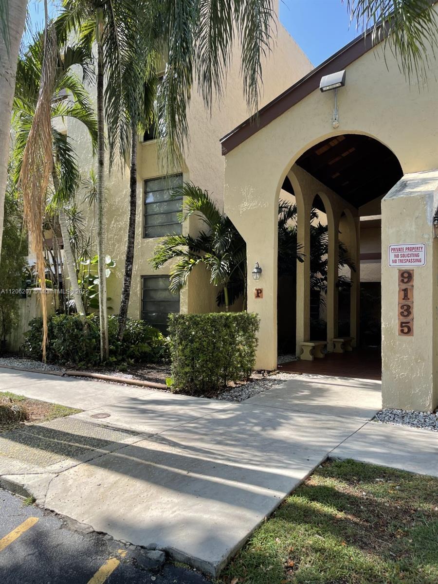 9135 SW 125th Ave Unit: 208P