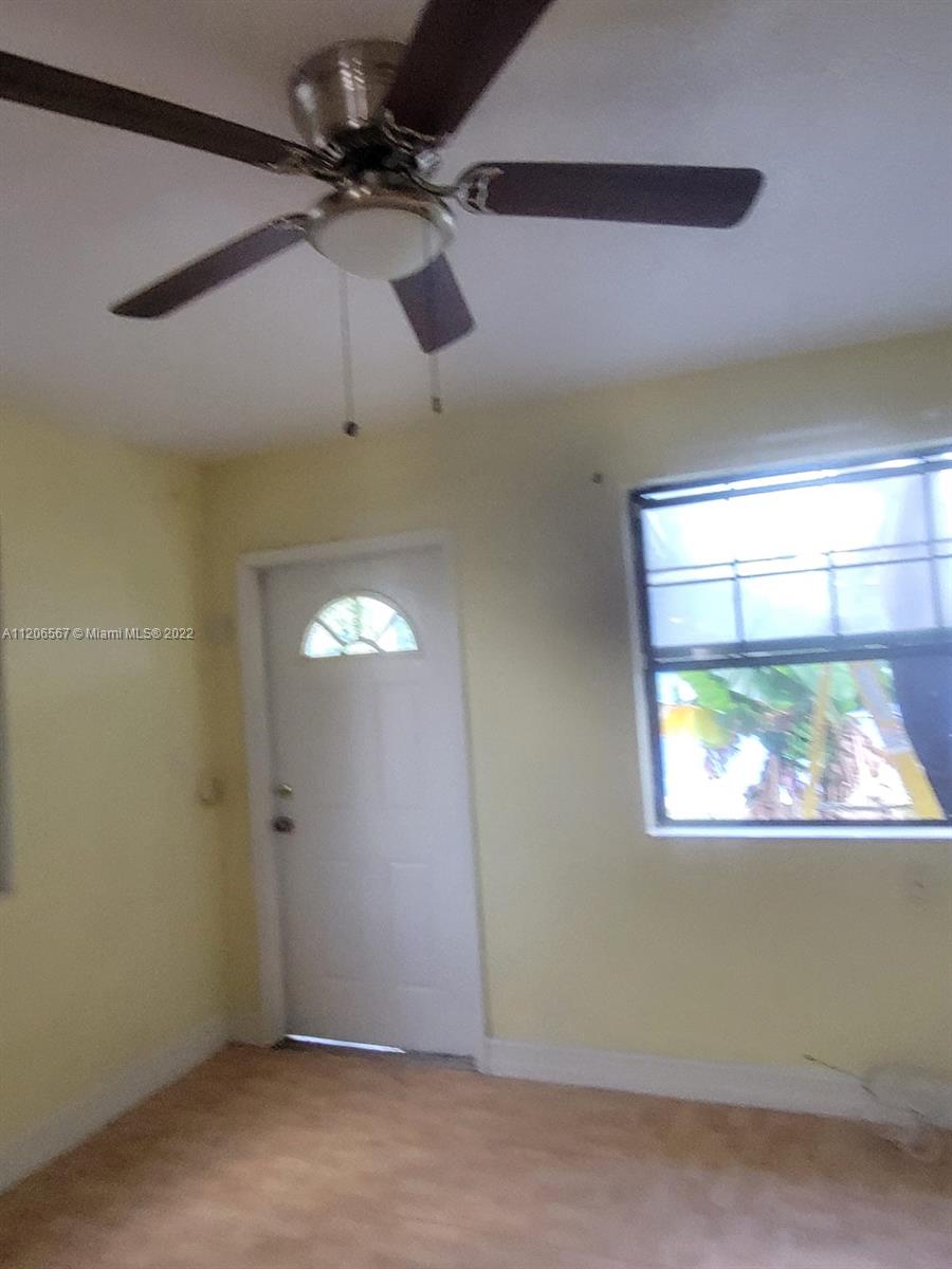 931 NW 34th Way
