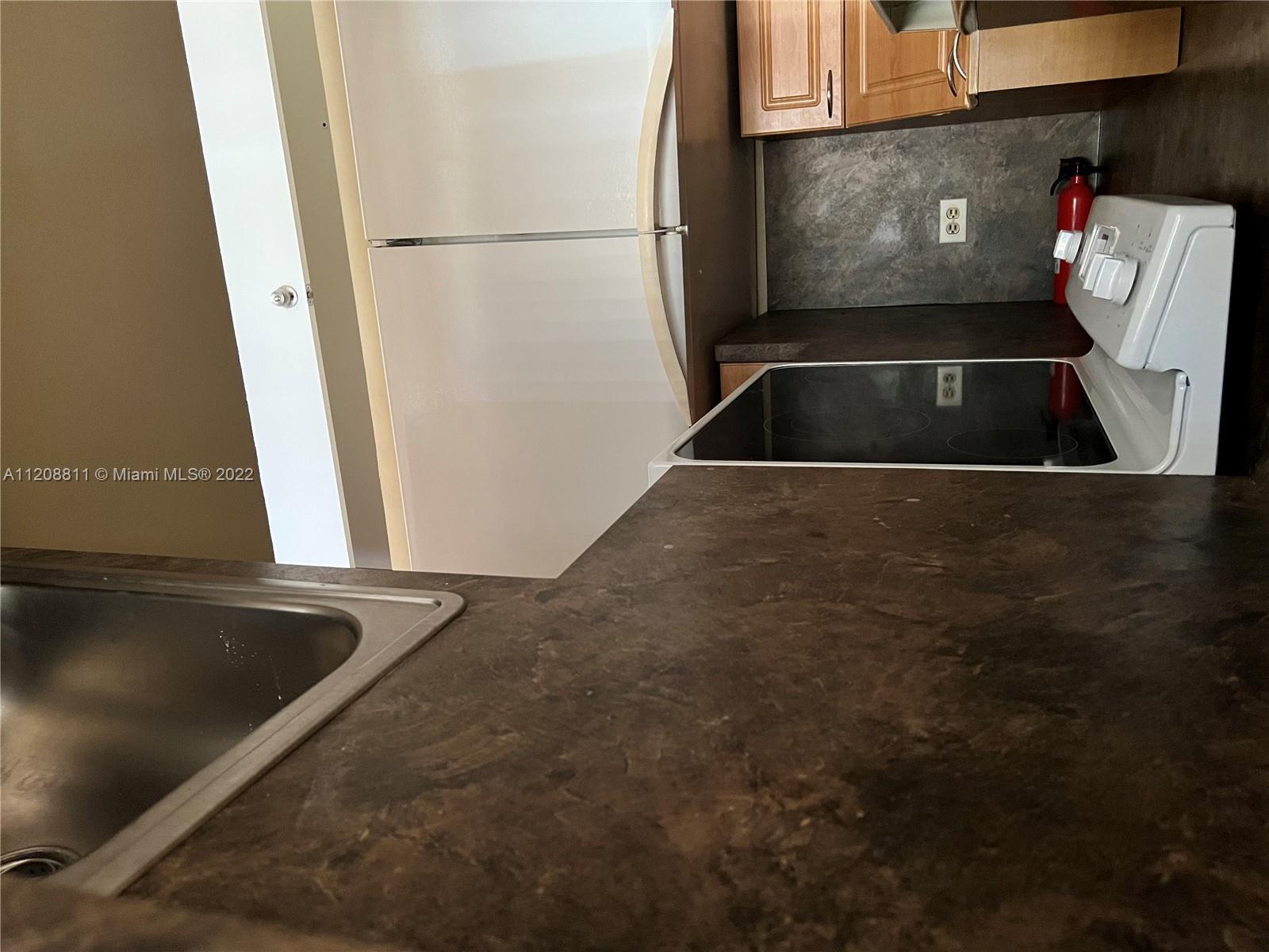 7801 NE 4th Ct Unit: 305