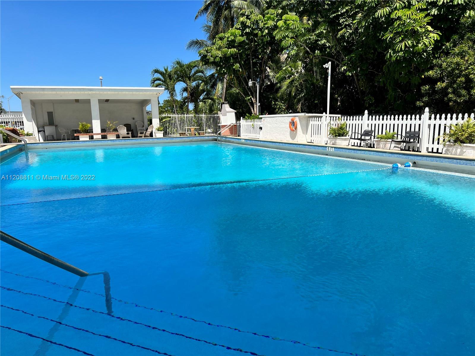 7801 NE 4th Ct Unit: 305