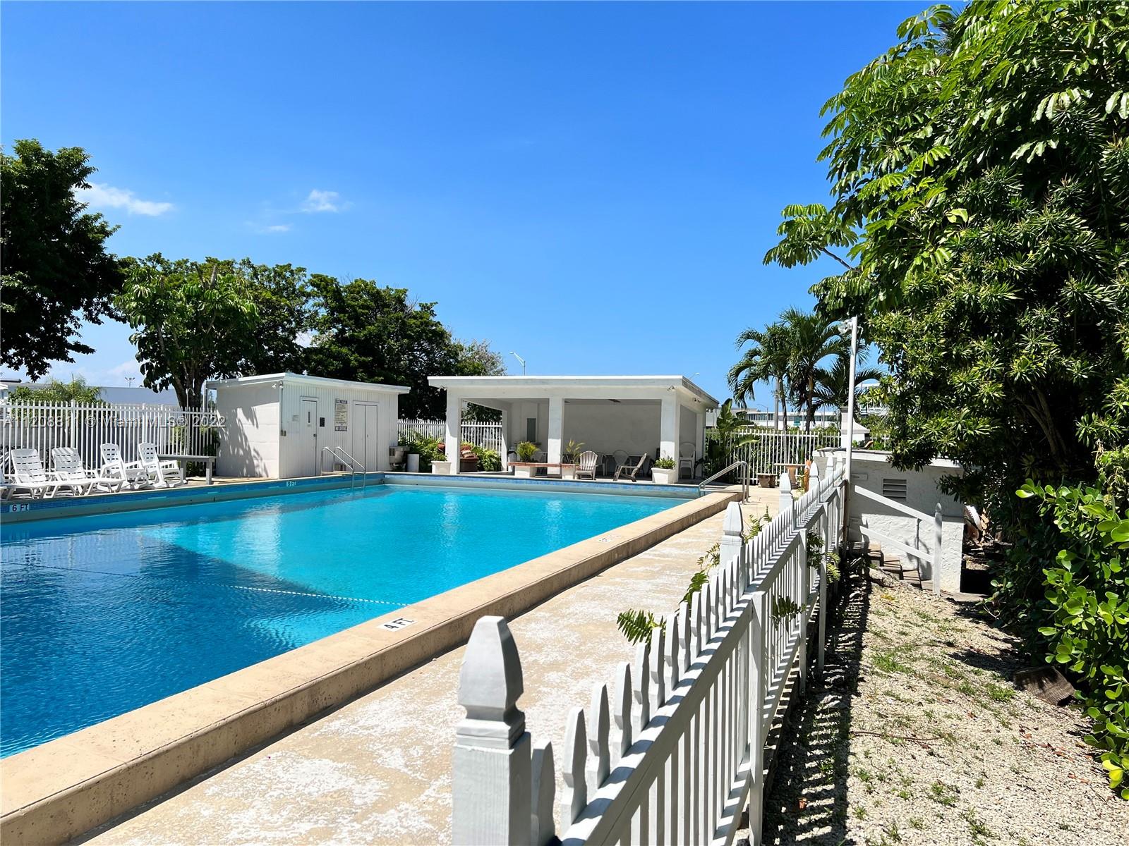 7801 NE 4th Ct Unit: 305