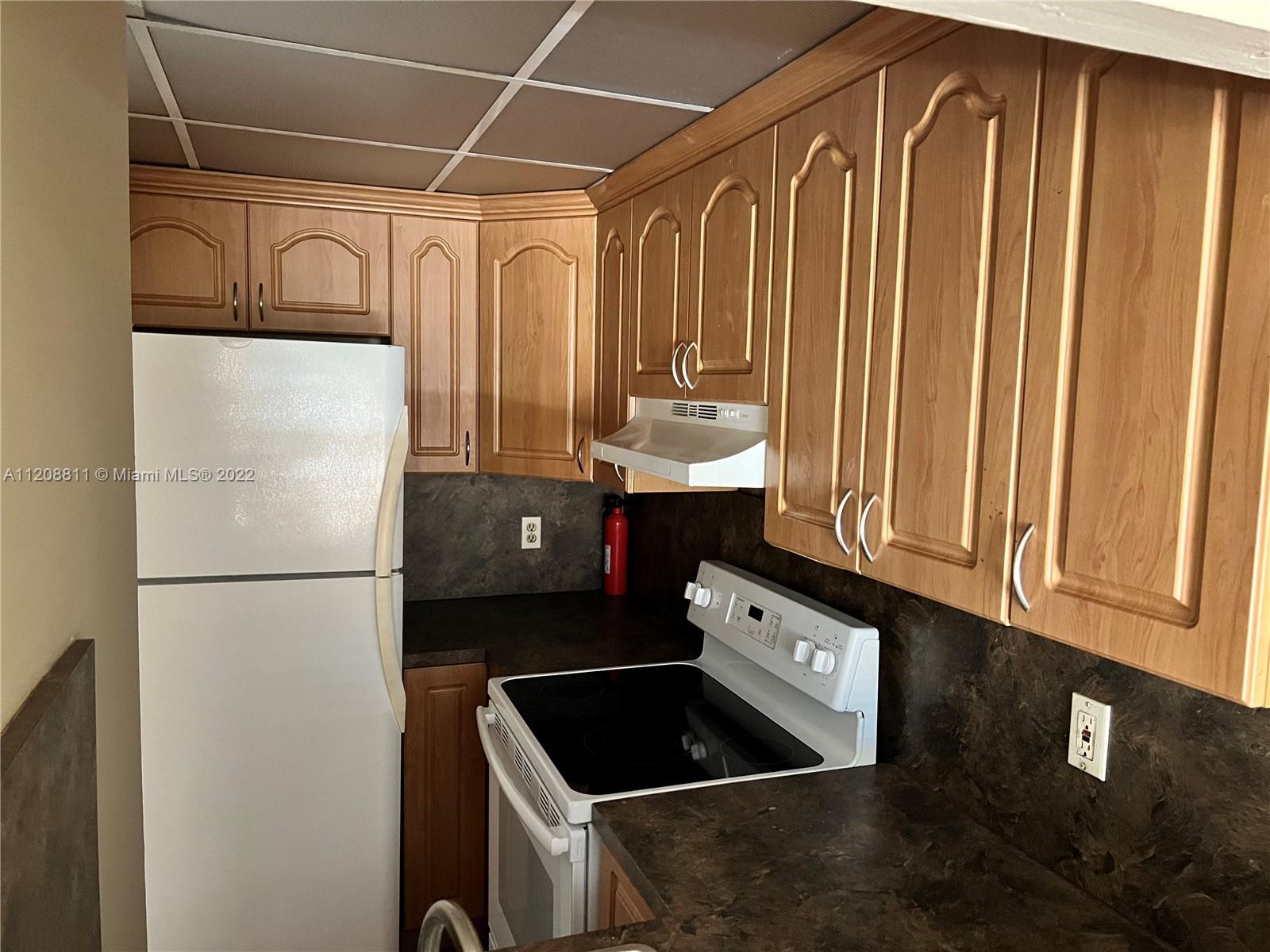 7801 NE 4th Ct Unit: 305