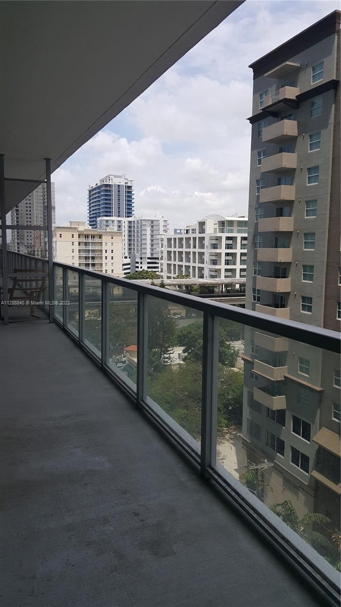 1111 SW 1 AV Unit: 1021-N