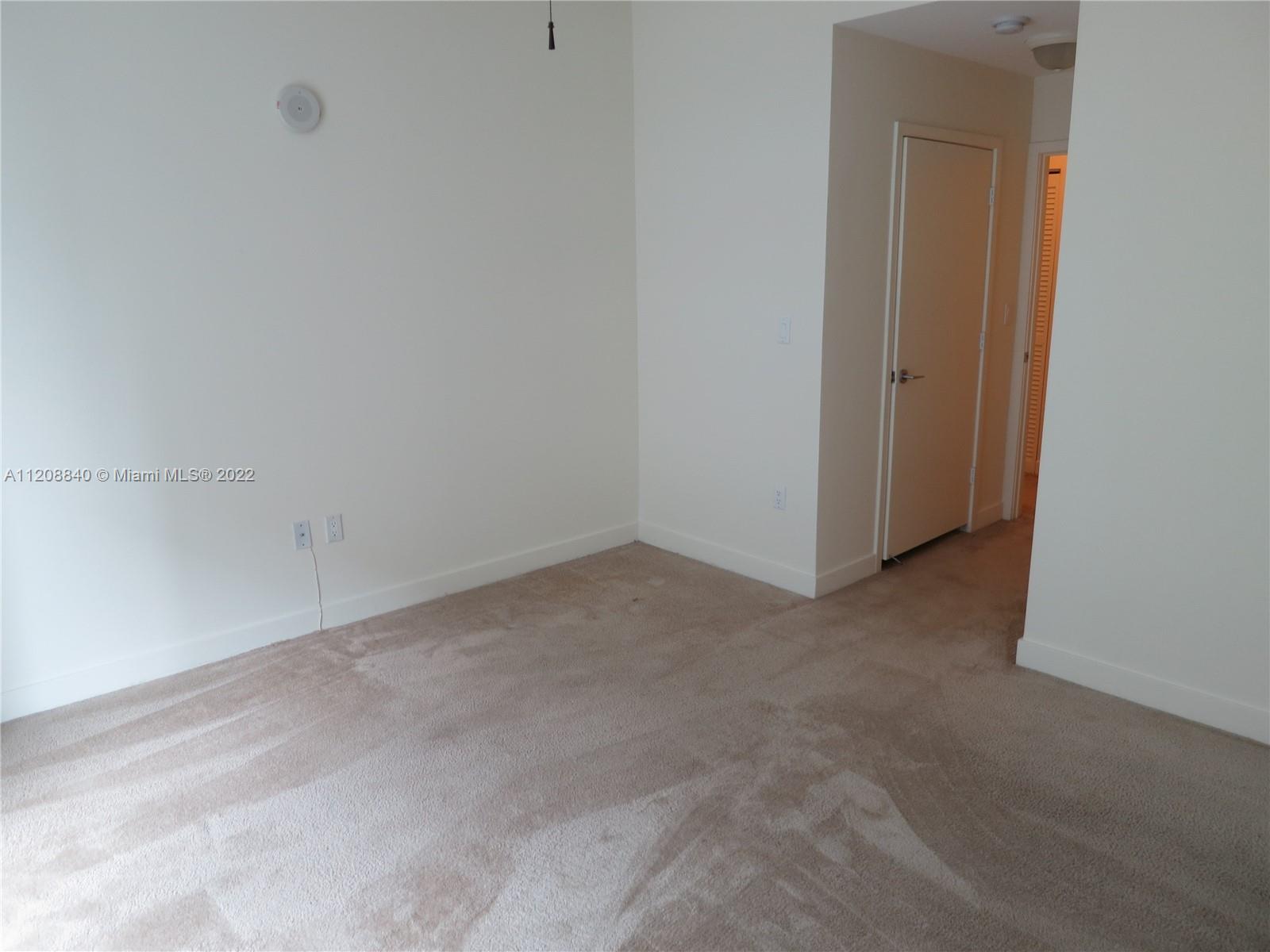 1111 SW 1 AV Unit: 1021-N