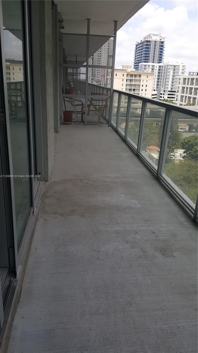 1111 SW 1 AV Unit: 1021-N