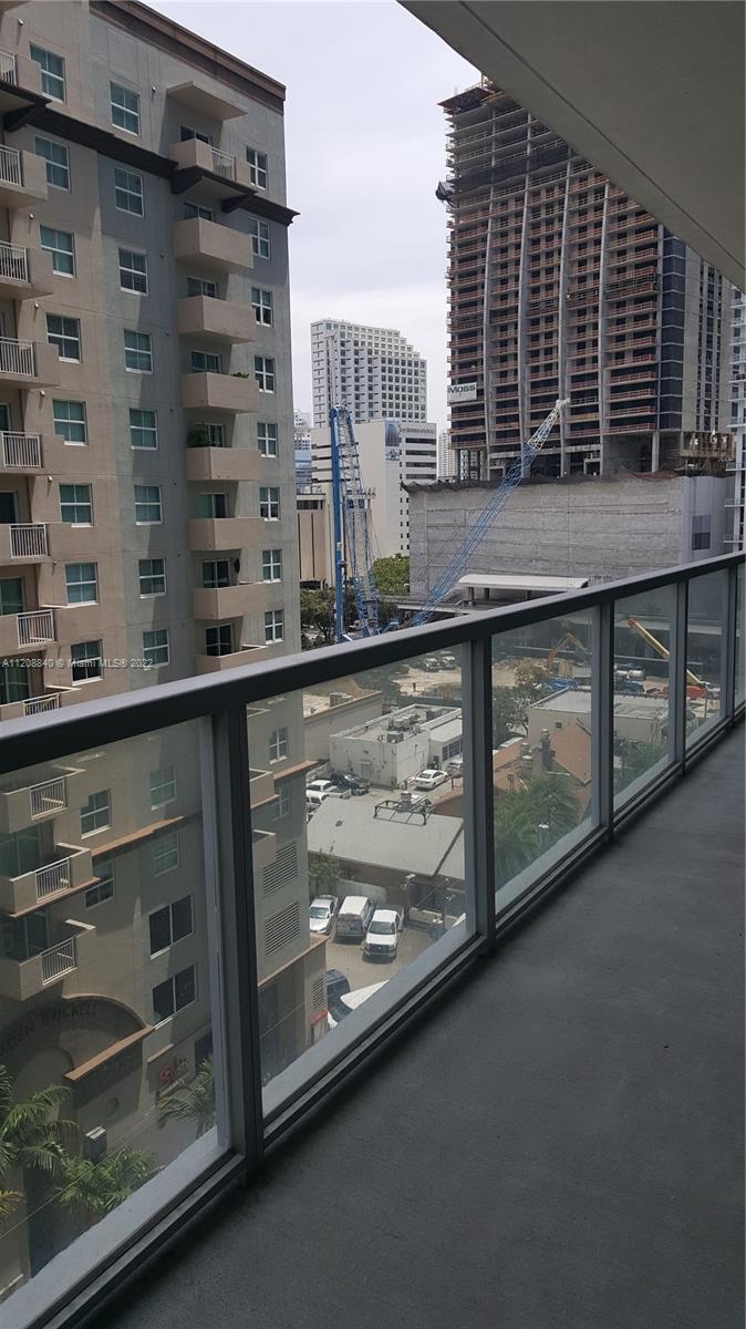 1111 SW 1 AV Unit: 1021-N