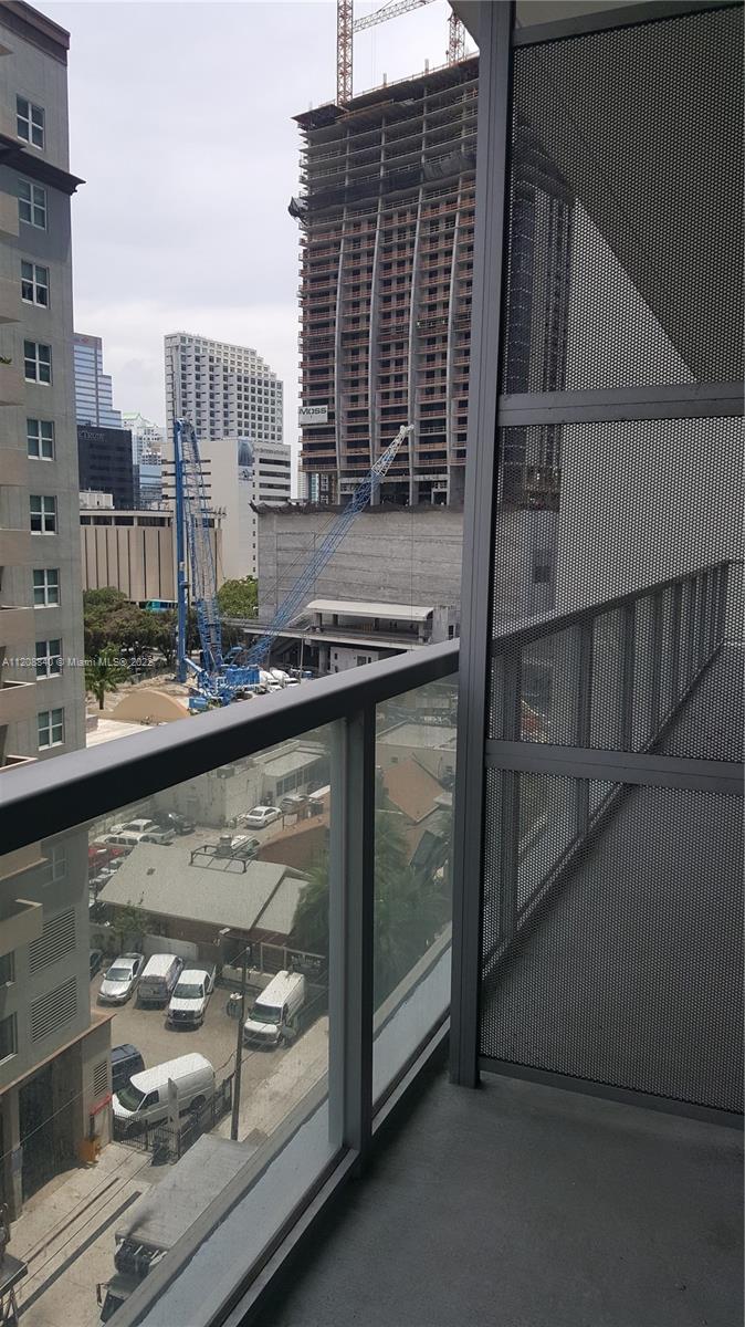1111 SW 1 AV Unit: 1021-N