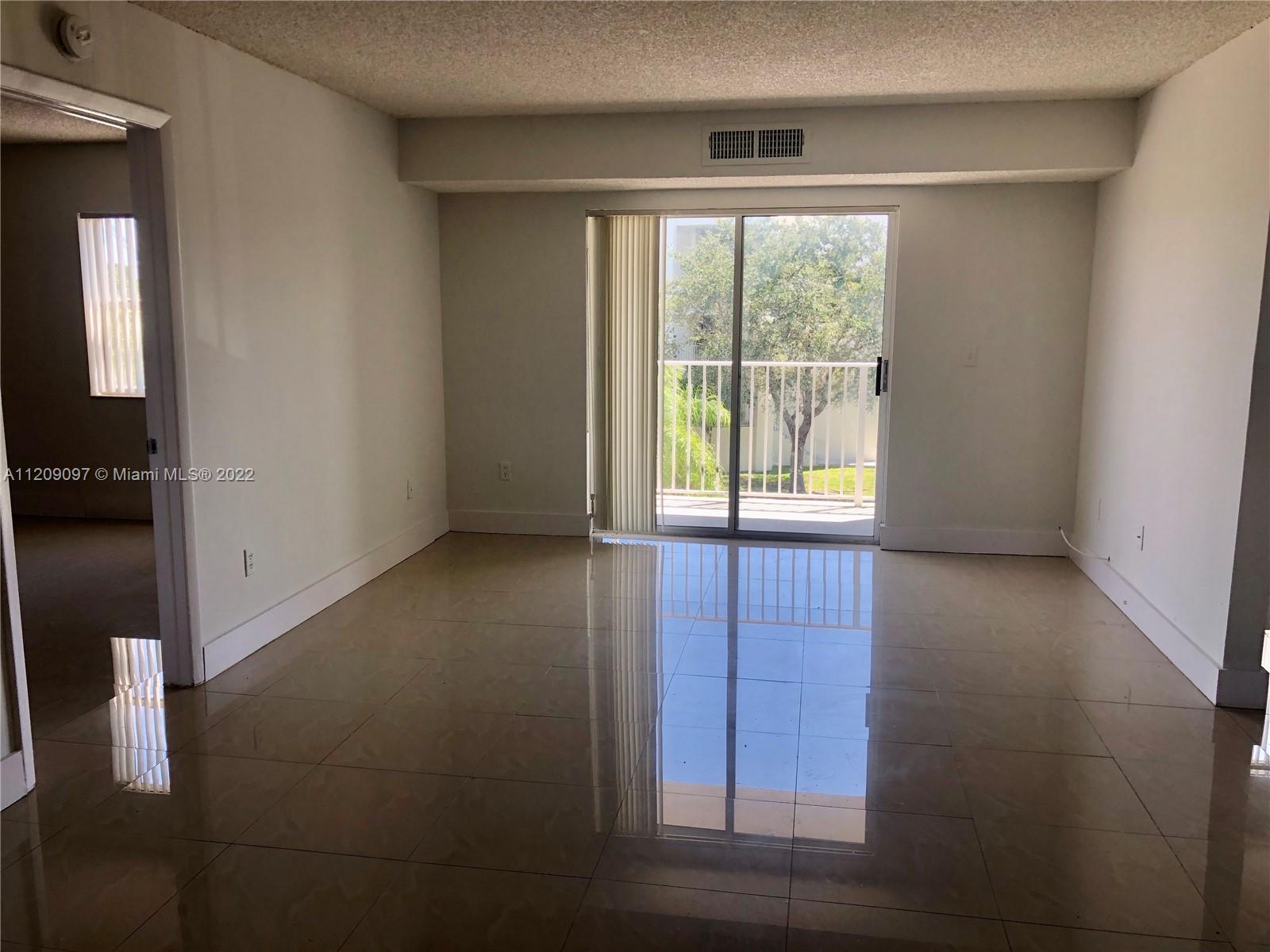 8260 SW 210th St Unit: 201