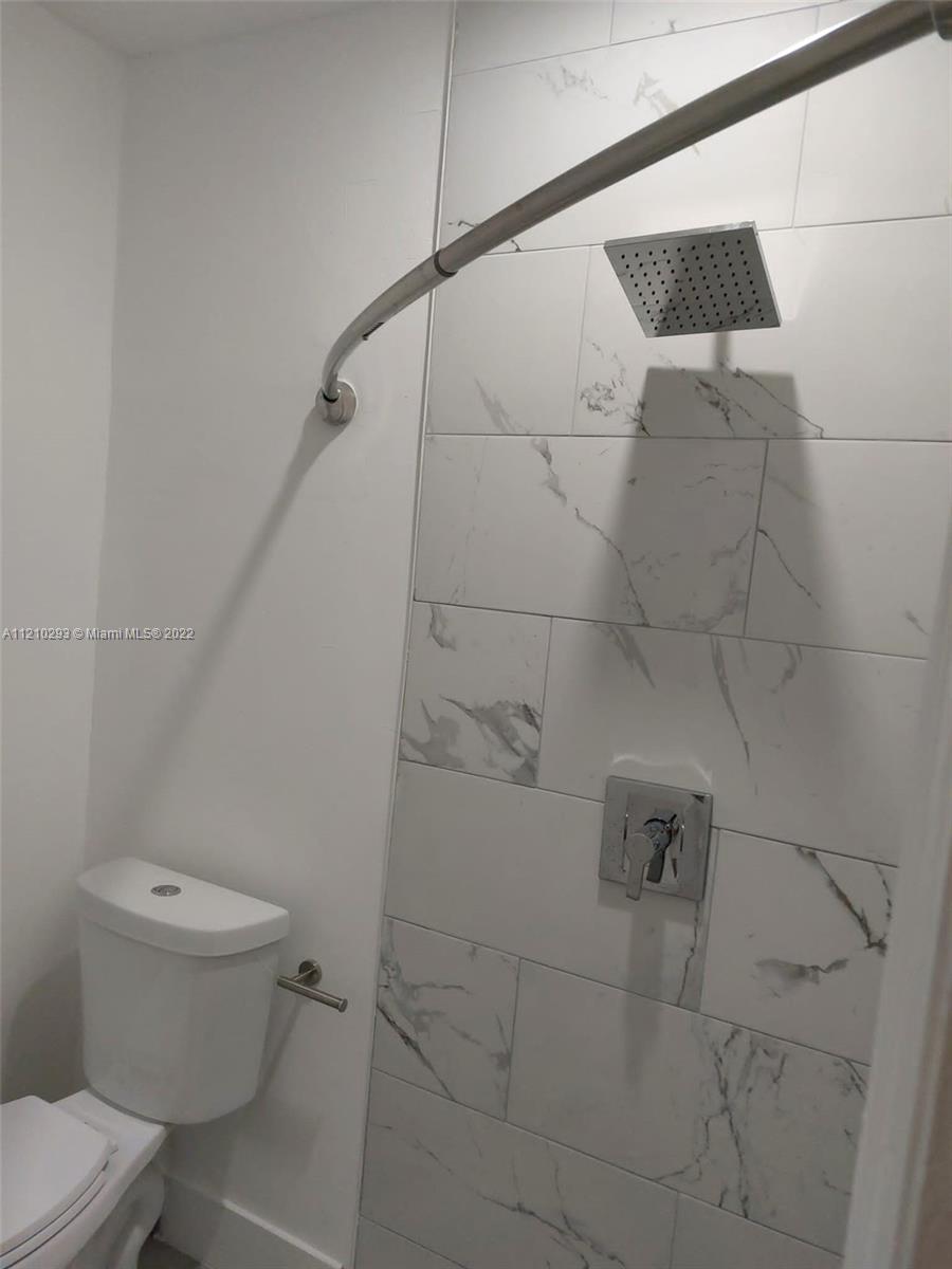 327 NE 55th St Unit: STUDIO