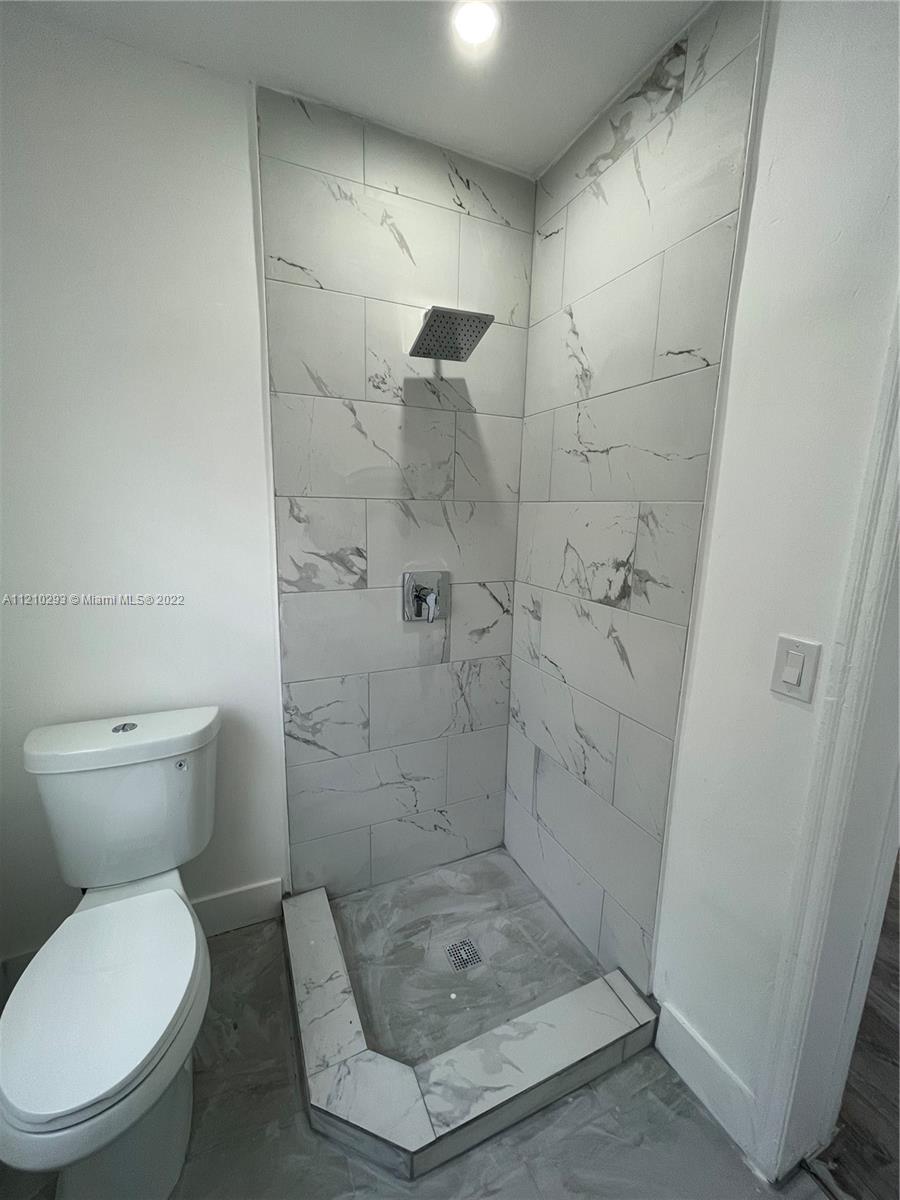 327 NE 55th St Unit: STUDIO