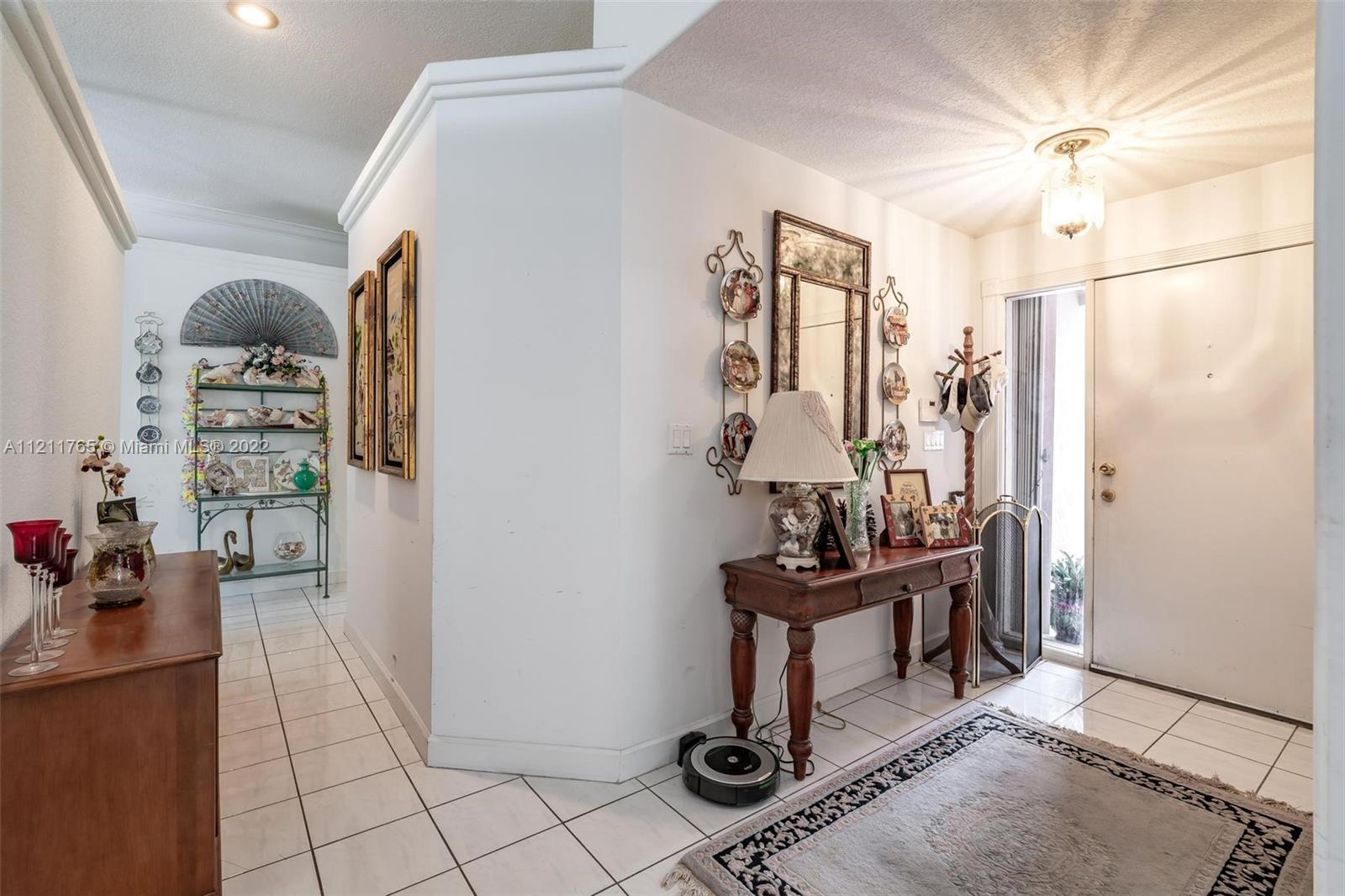 8528 Cutler Ct
