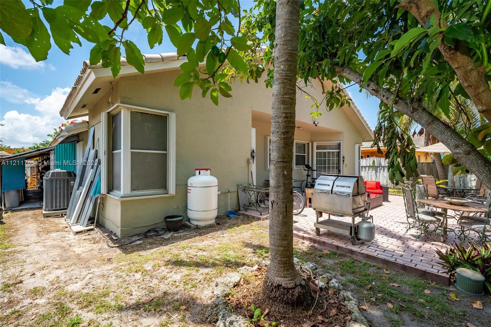 8528 Cutler Ct