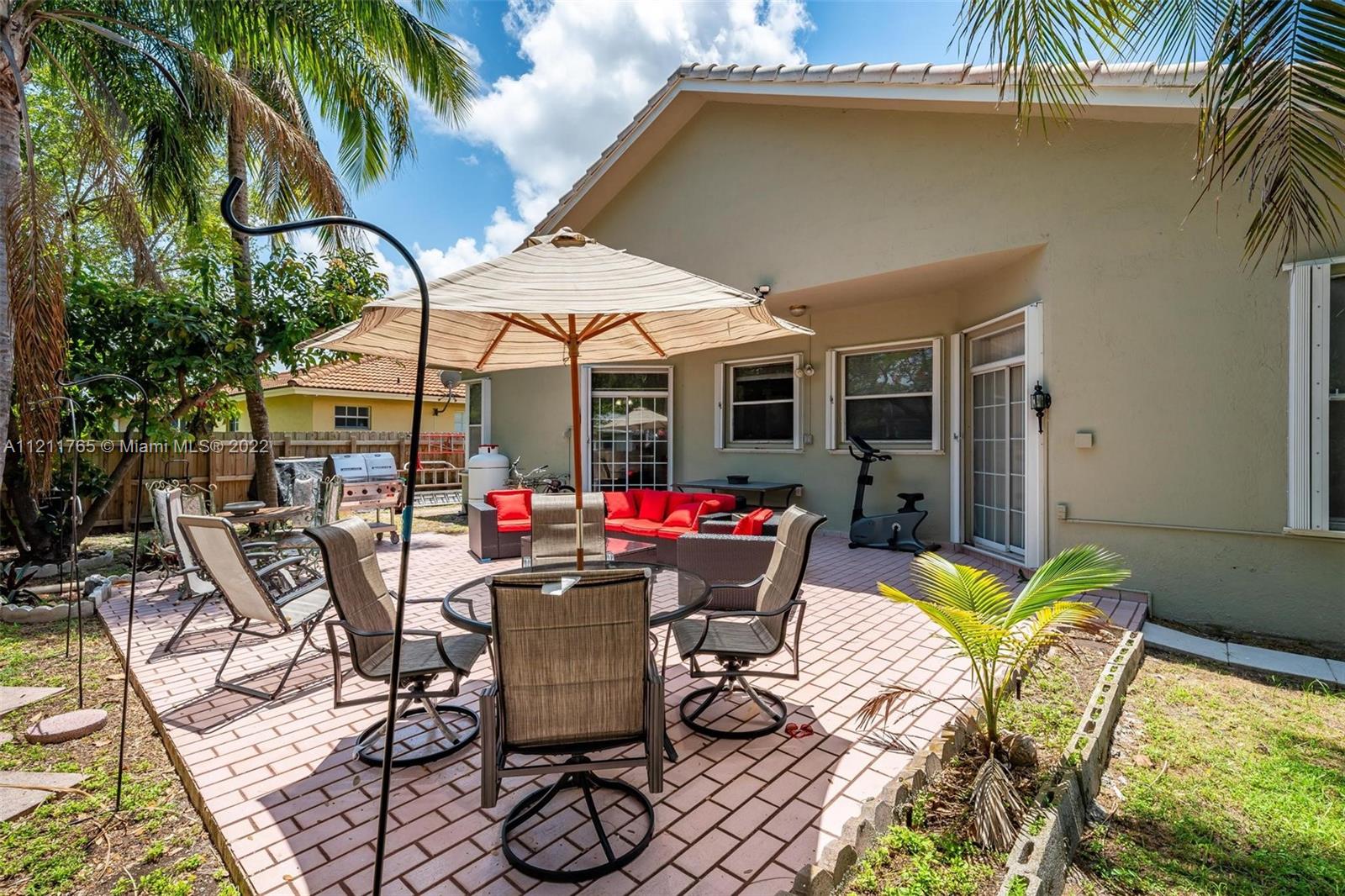 8528 Cutler Ct