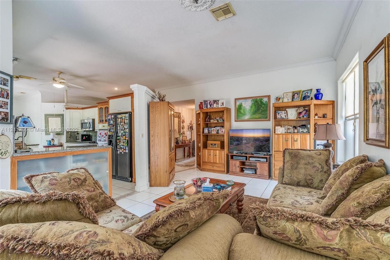 8528 Cutler Ct