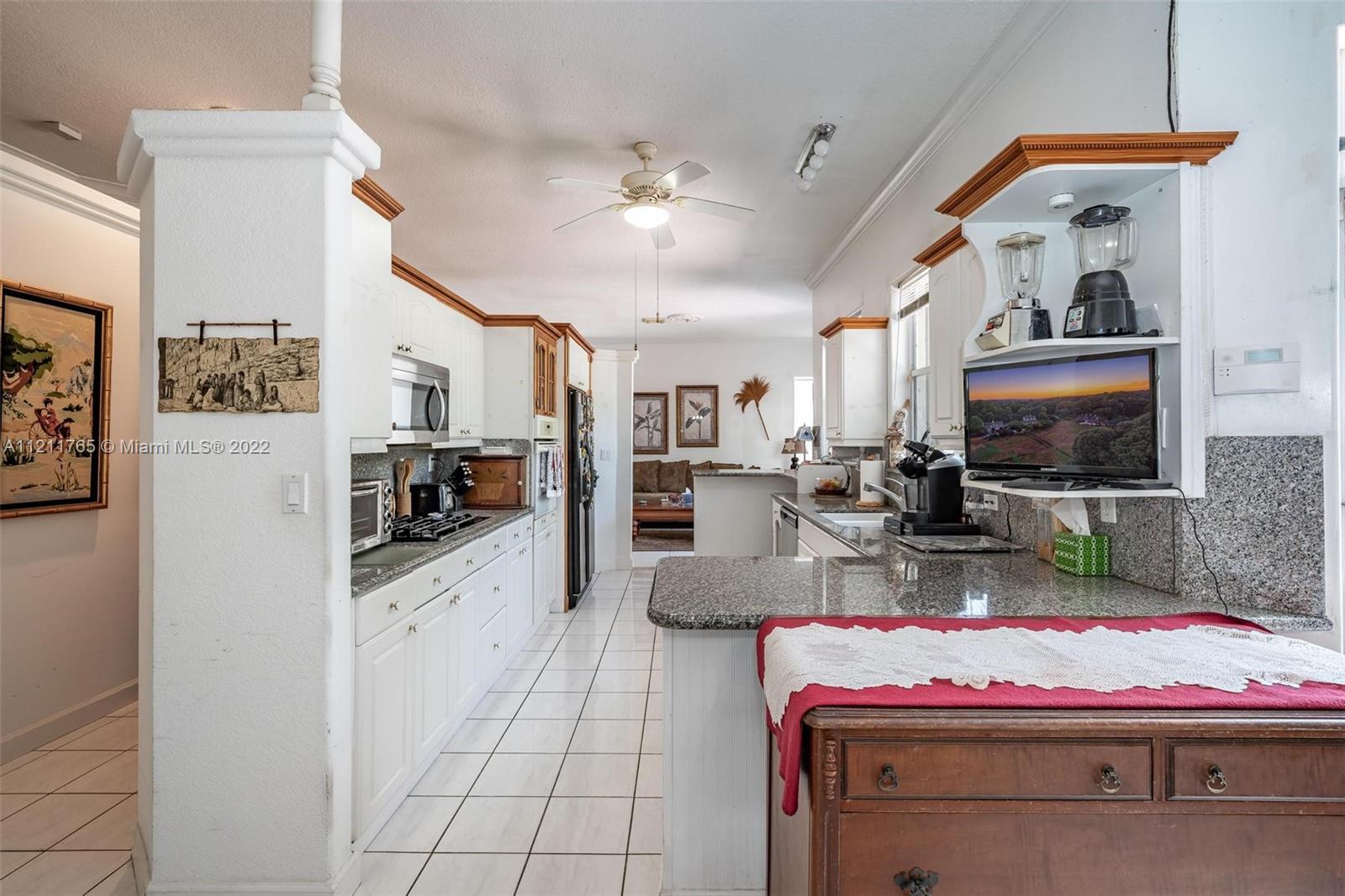 8528 Cutler Ct