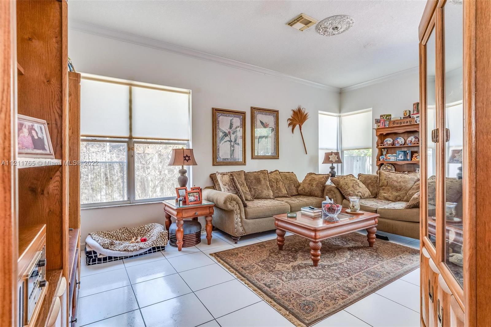 8528 Cutler Ct