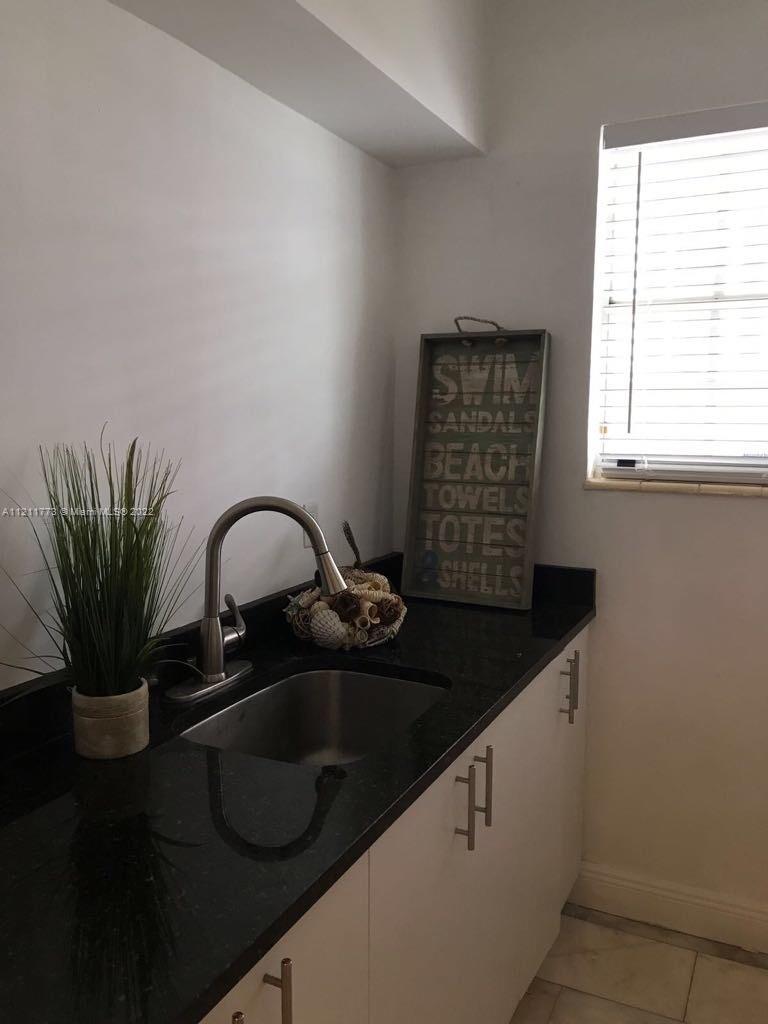 1526 Pennsylvania Ave Unit: 8