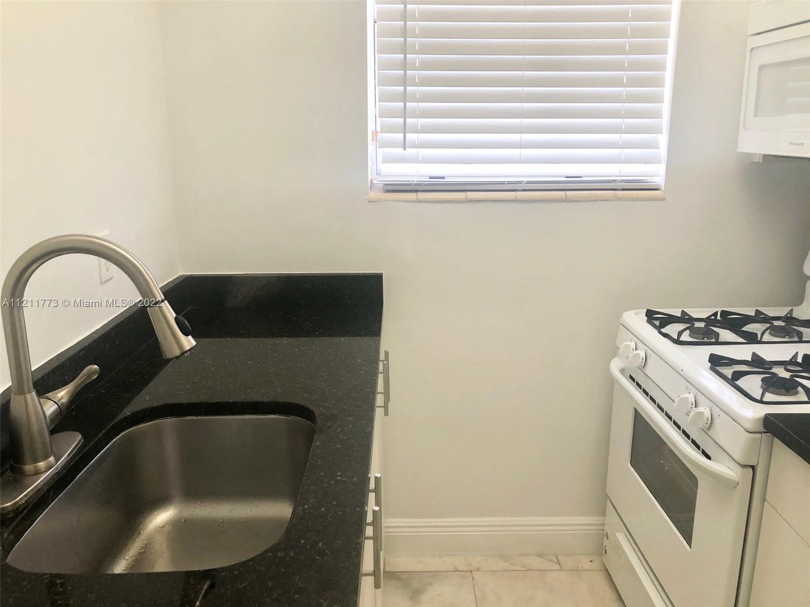 1526 Pennsylvania Ave Unit: 8
