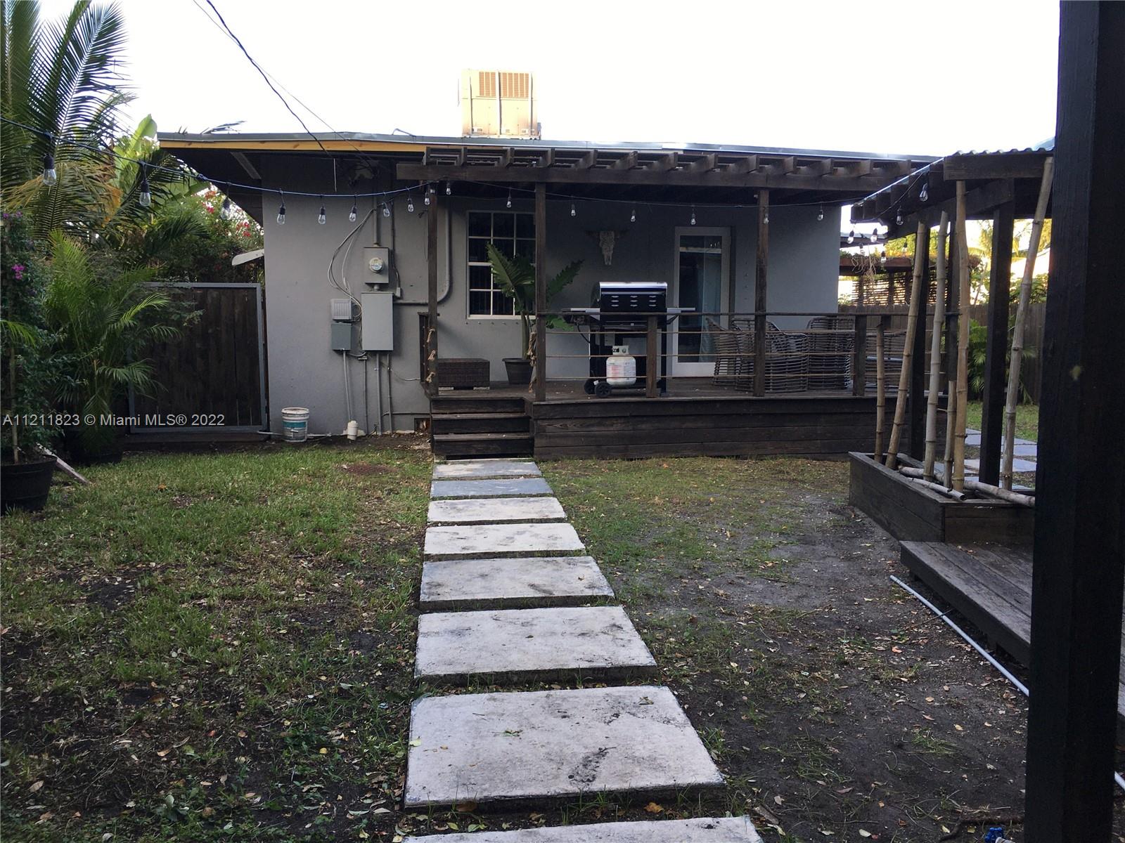 242 NW 100th Ter