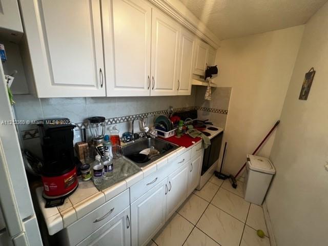 520 NE 38th St Unit: 6