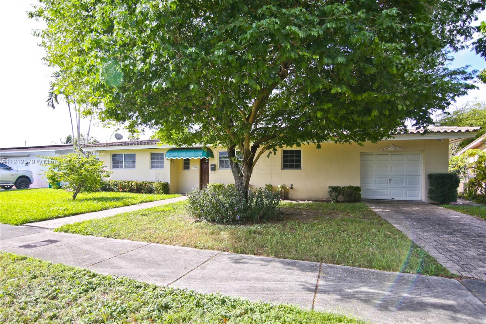 3230 SW 95th Ct