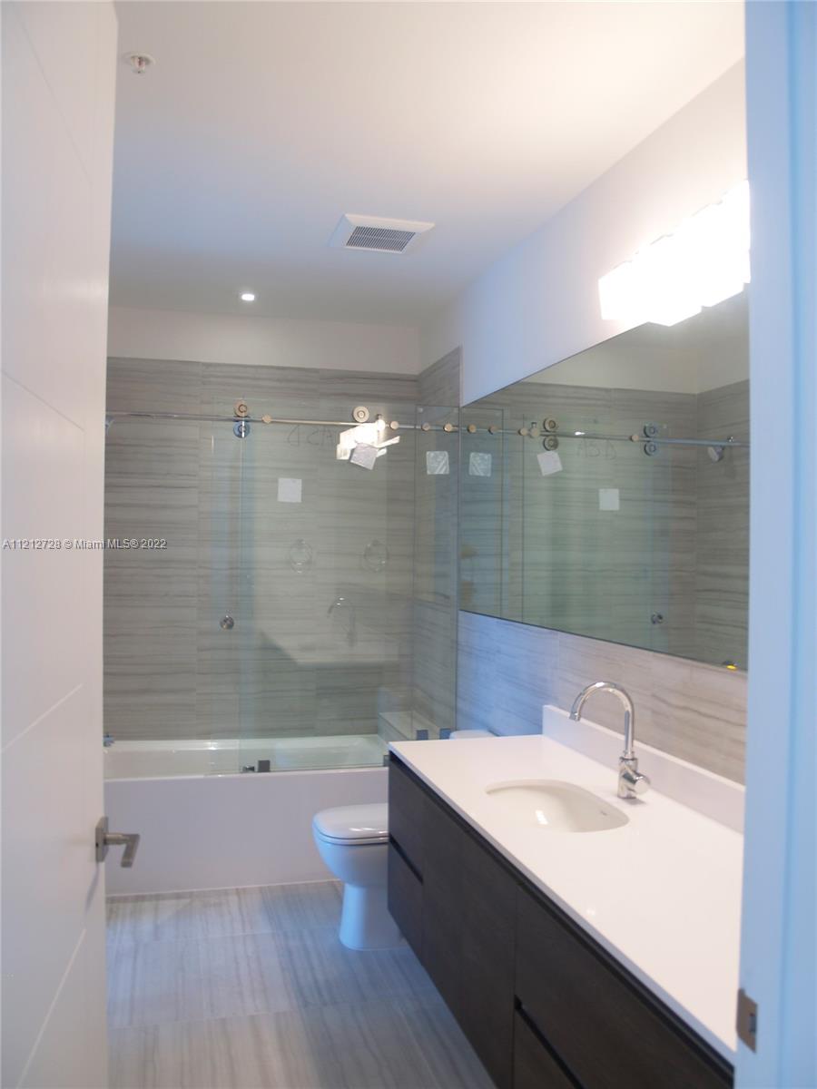 301 Altara Ave Unit: 806