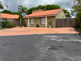 11525 SW 33rd Ter