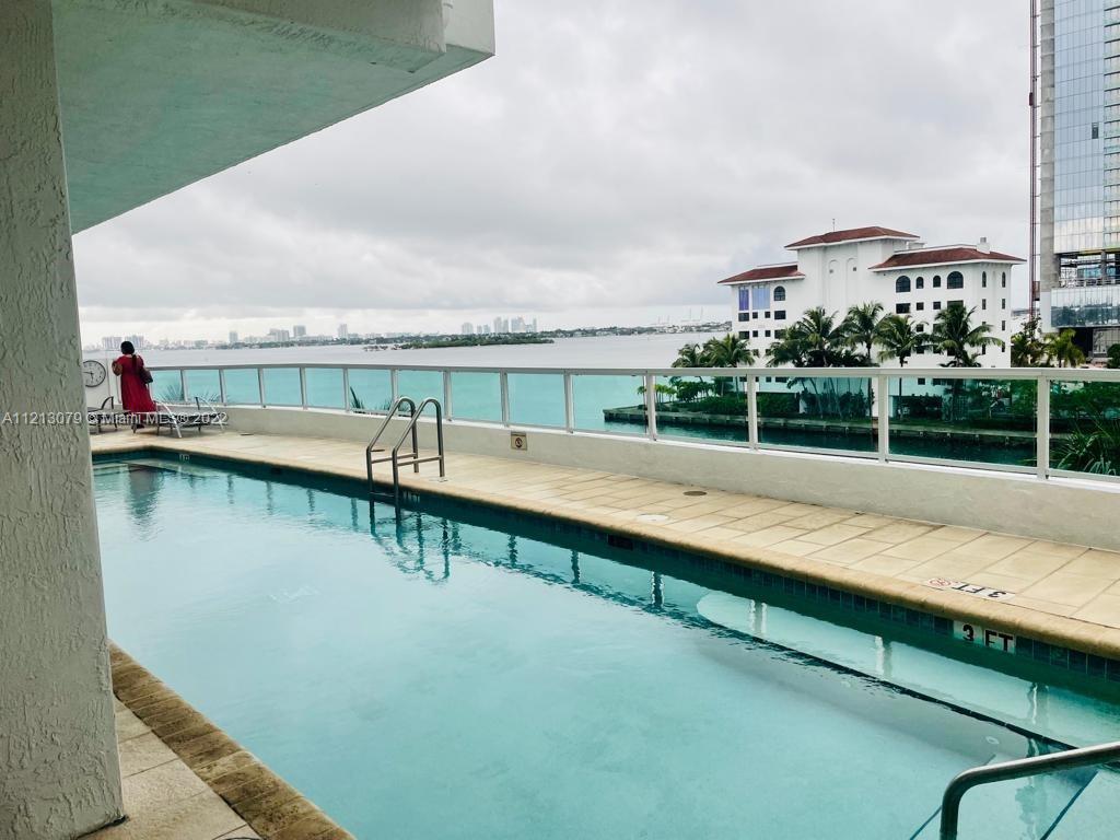 520 NE 29th St Unit: 907
