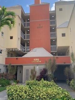 8205 Lake Drive Unit: 402