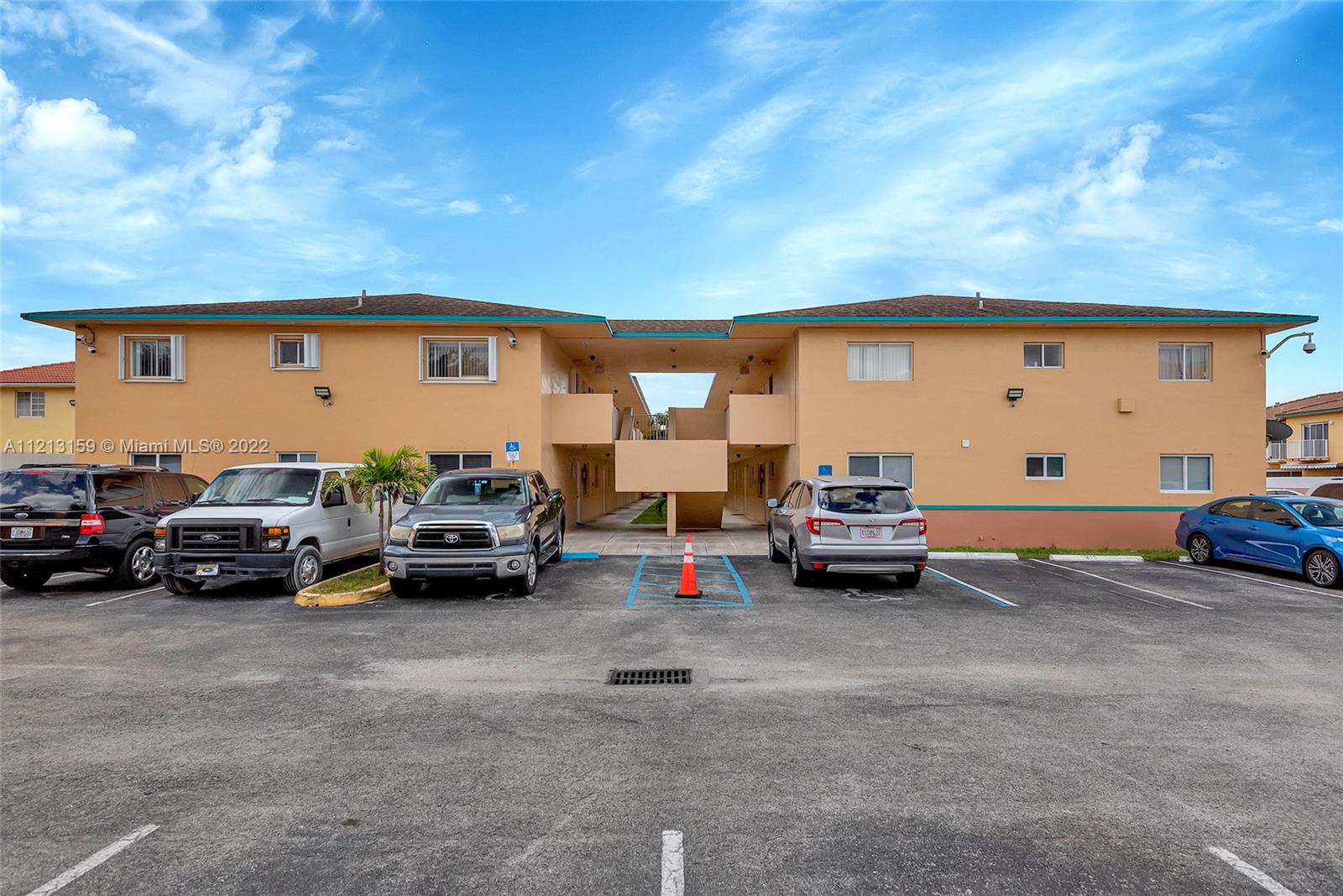 2985 W 80th St Unit: 109