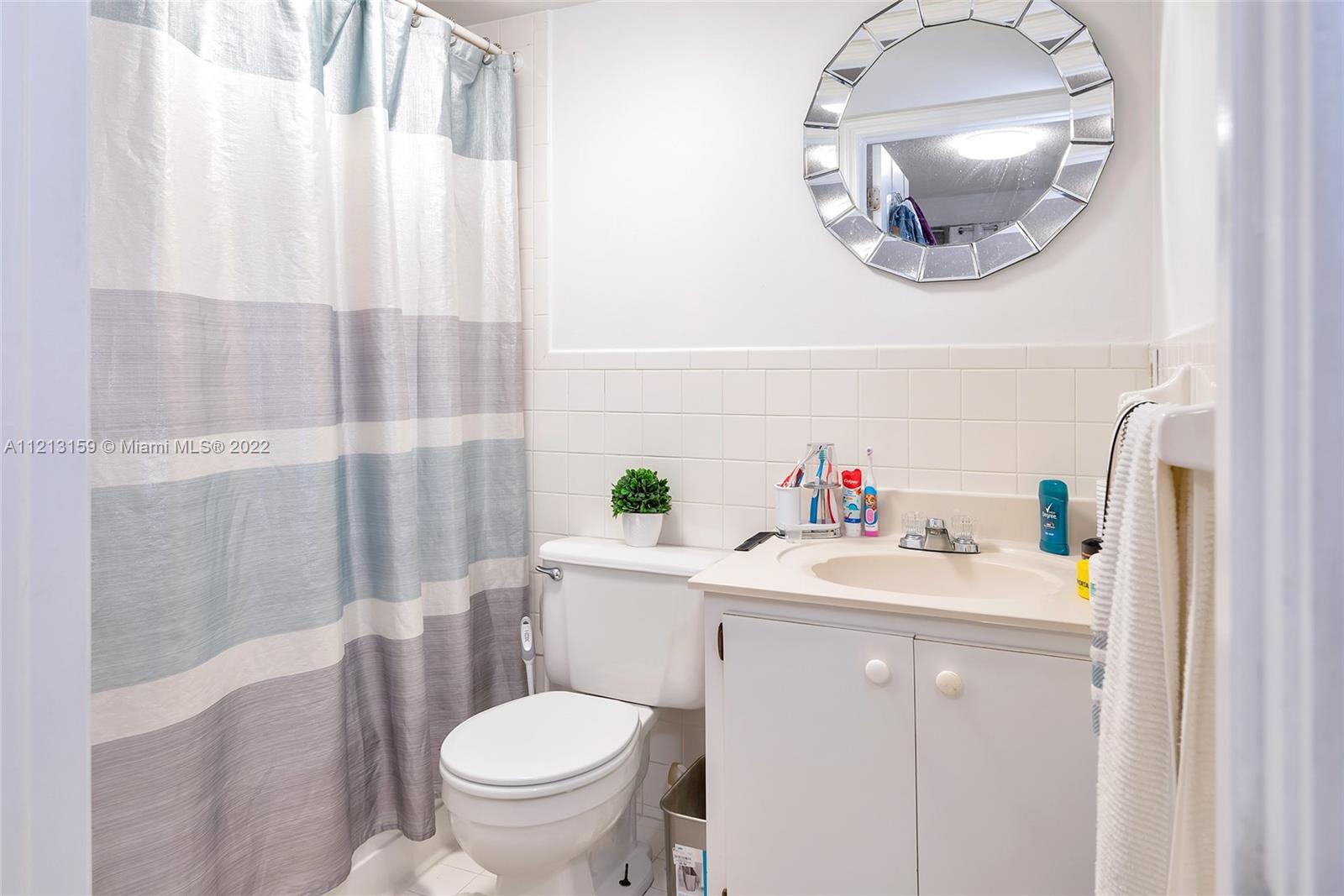 2985 W 80th St Unit: 109