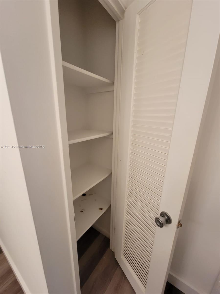 19370 Collins Ave Unit: 525