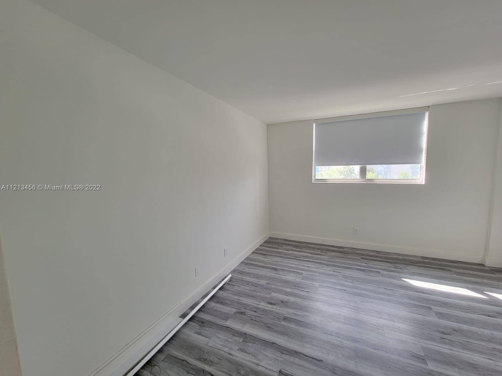 19370 Collins Ave Unit: 525
